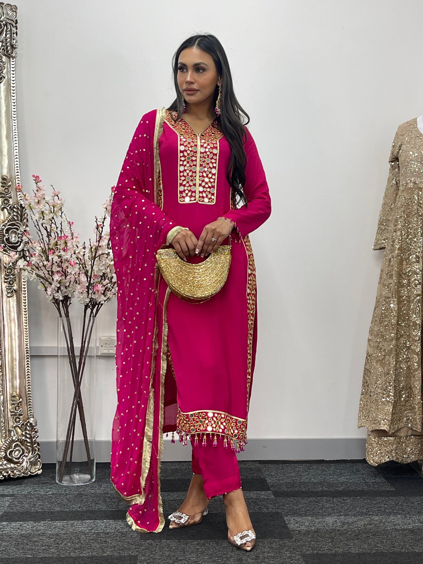 (Preorder 4 weeks) Jhilmil - Mirror Hot Pink