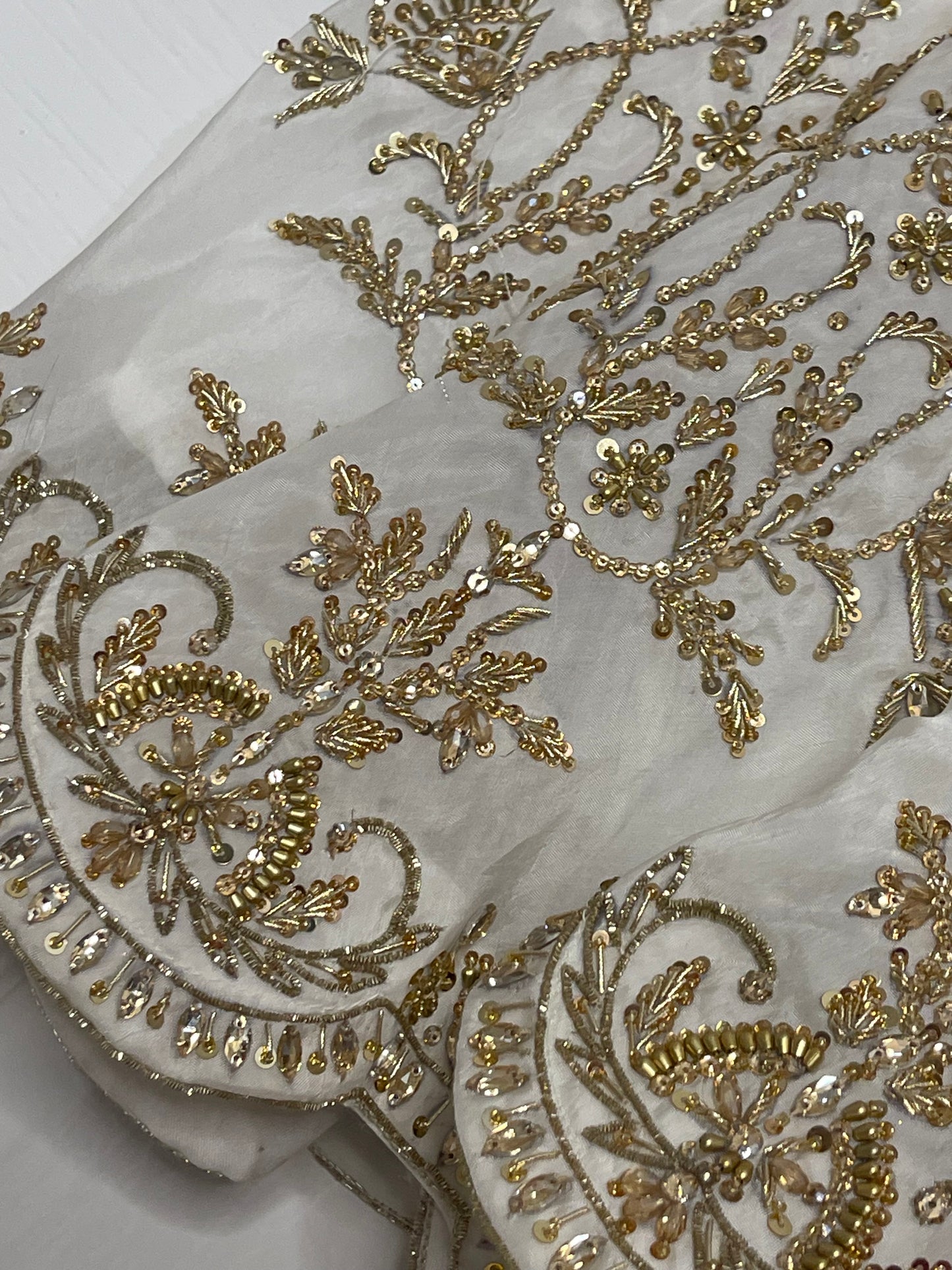 (Preorder 4 weeks) - ISHQ - Off white - Cream