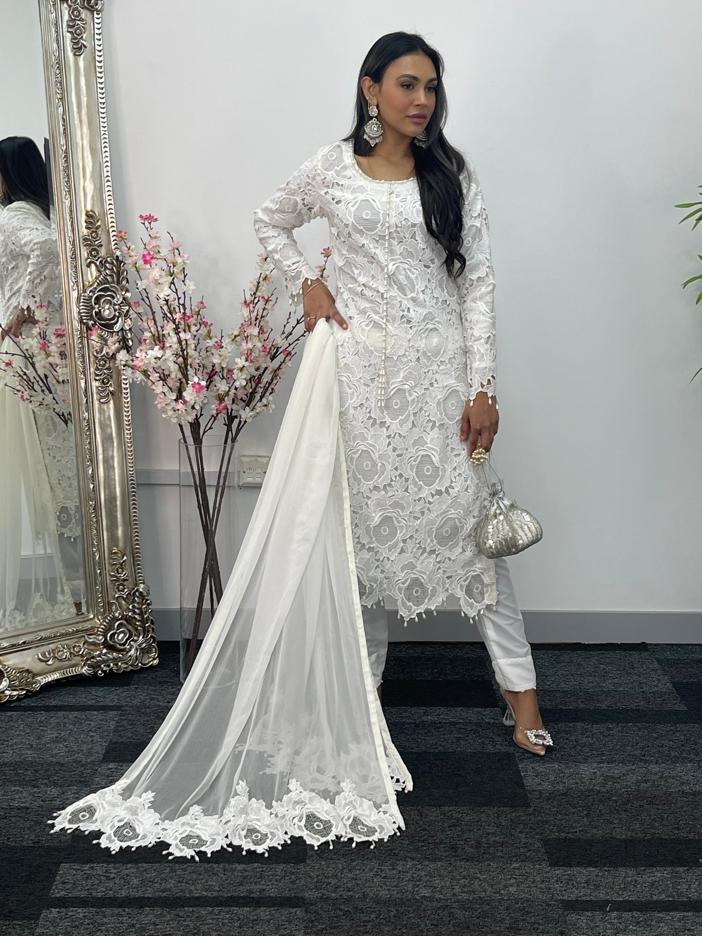 Lacy Crochet - diya - white - dia