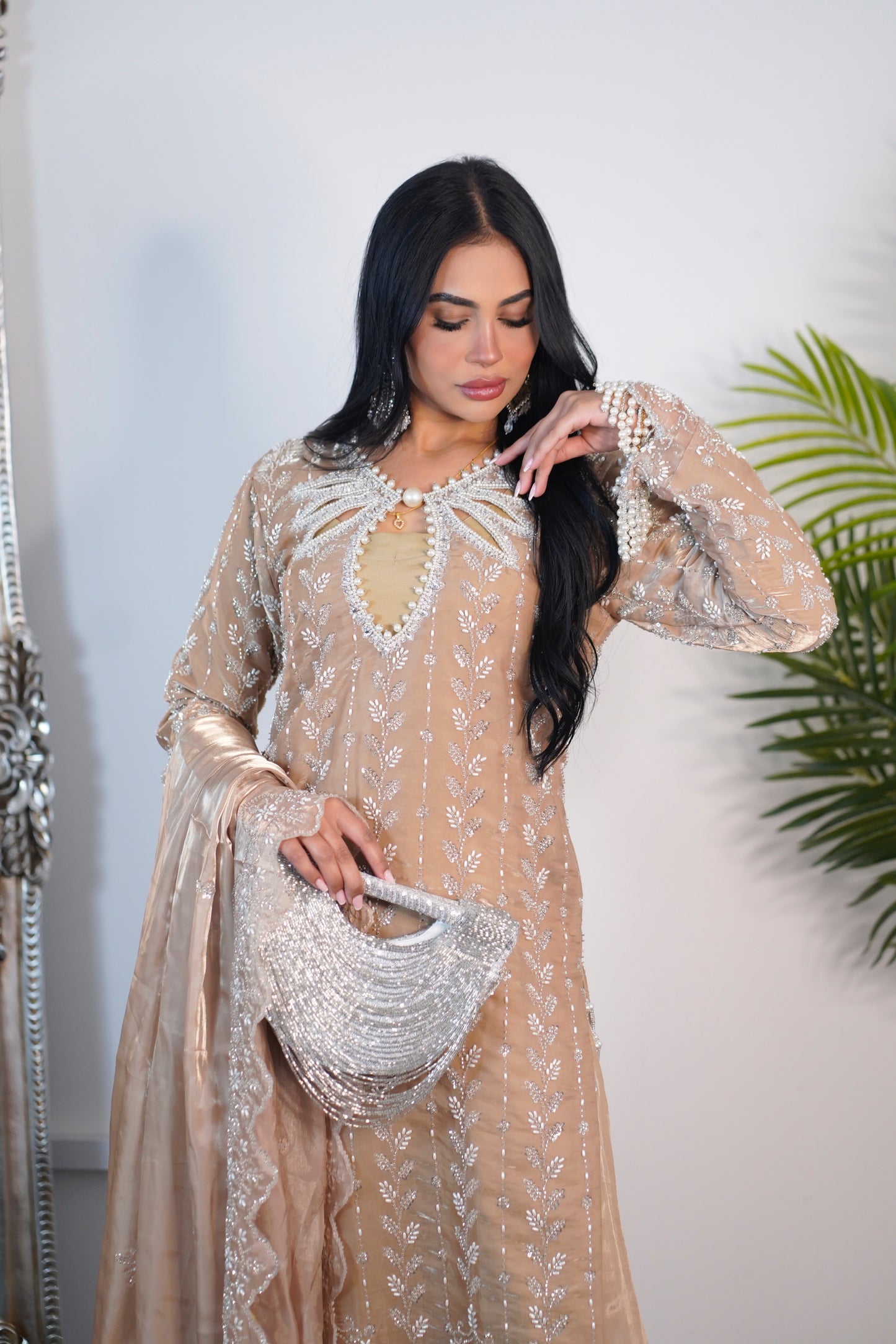 Choori - Cutdana - Nude