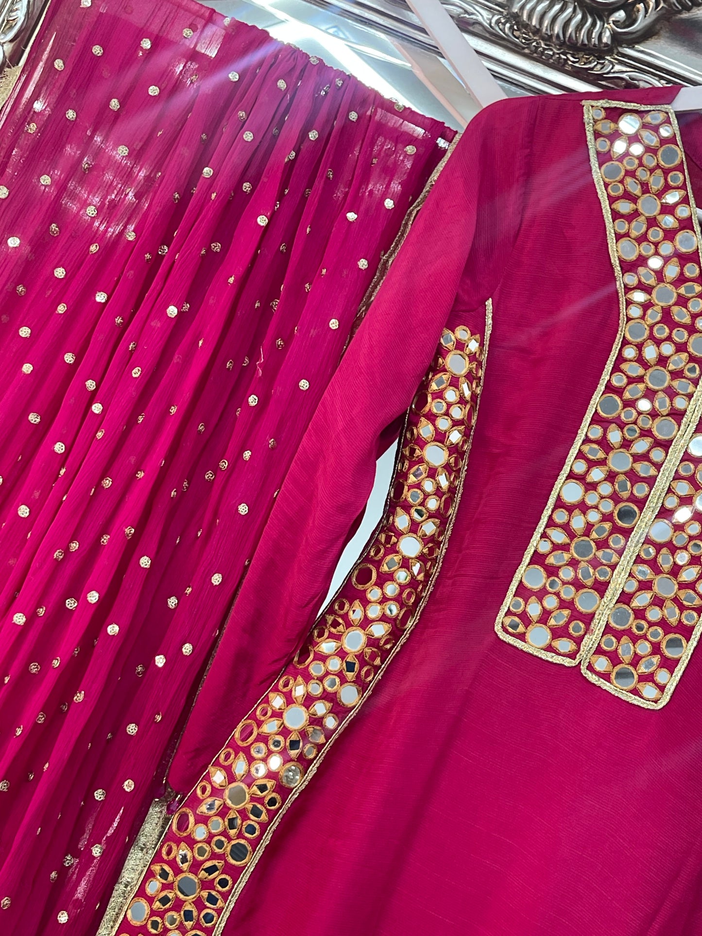 (Preorder 4 weeks) Jhilmil - Mirror Hot Pink