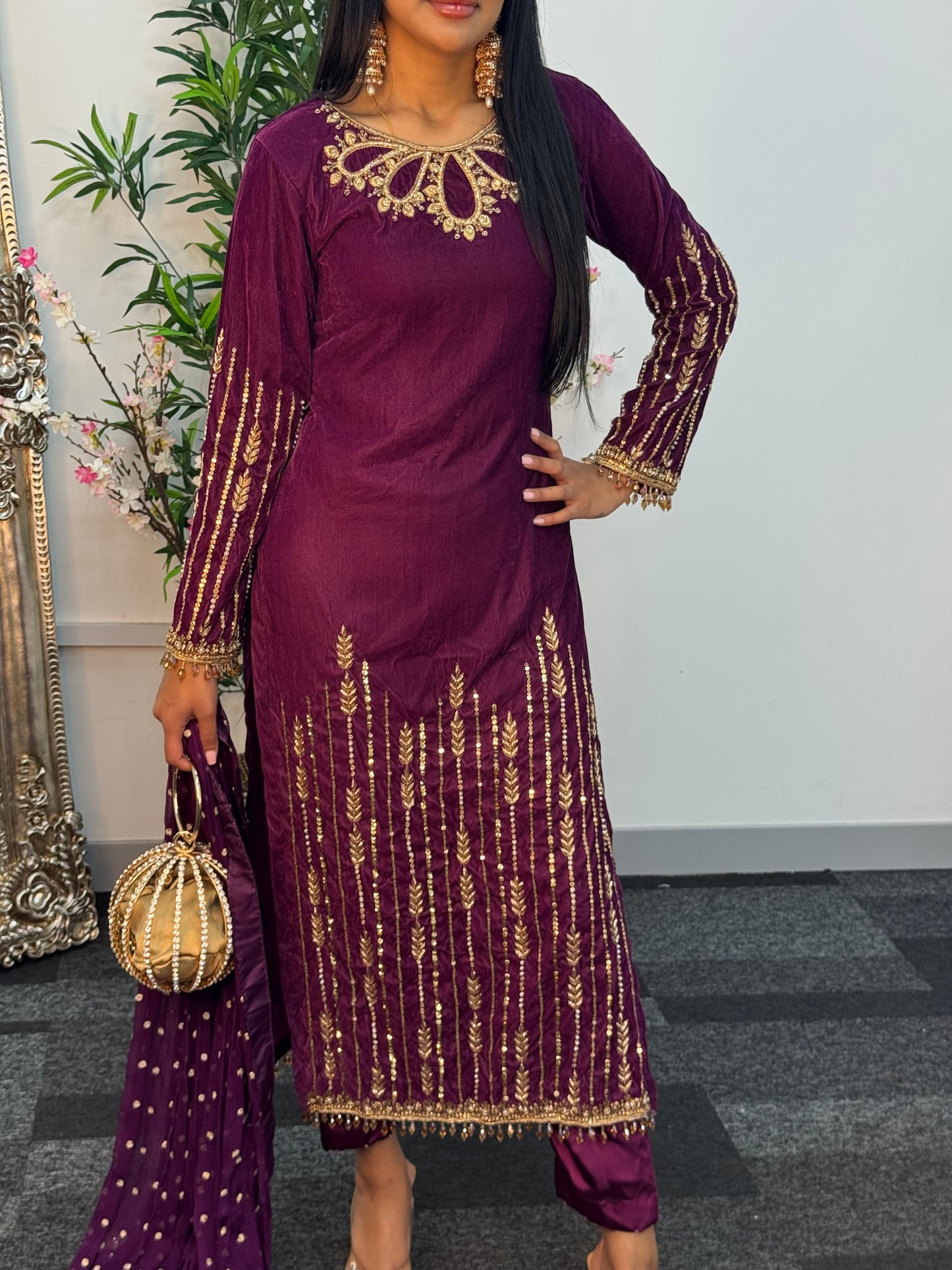 (Preorder 4 weeks) Khawab - Plum Velvet Pret -