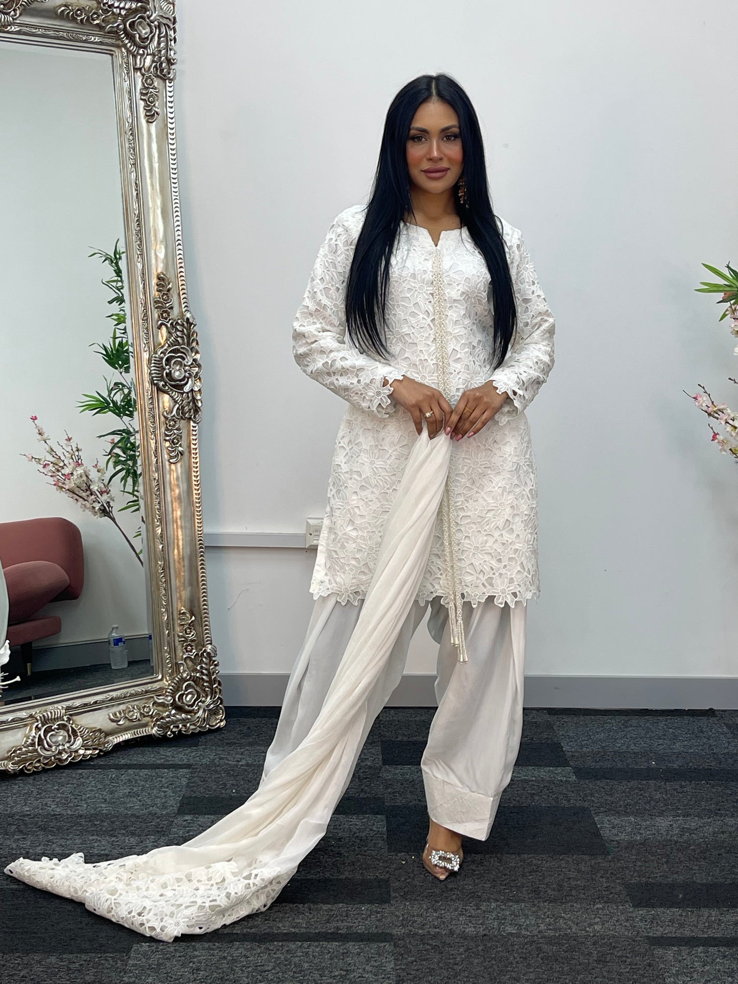 Naaz - Farshi - White - G