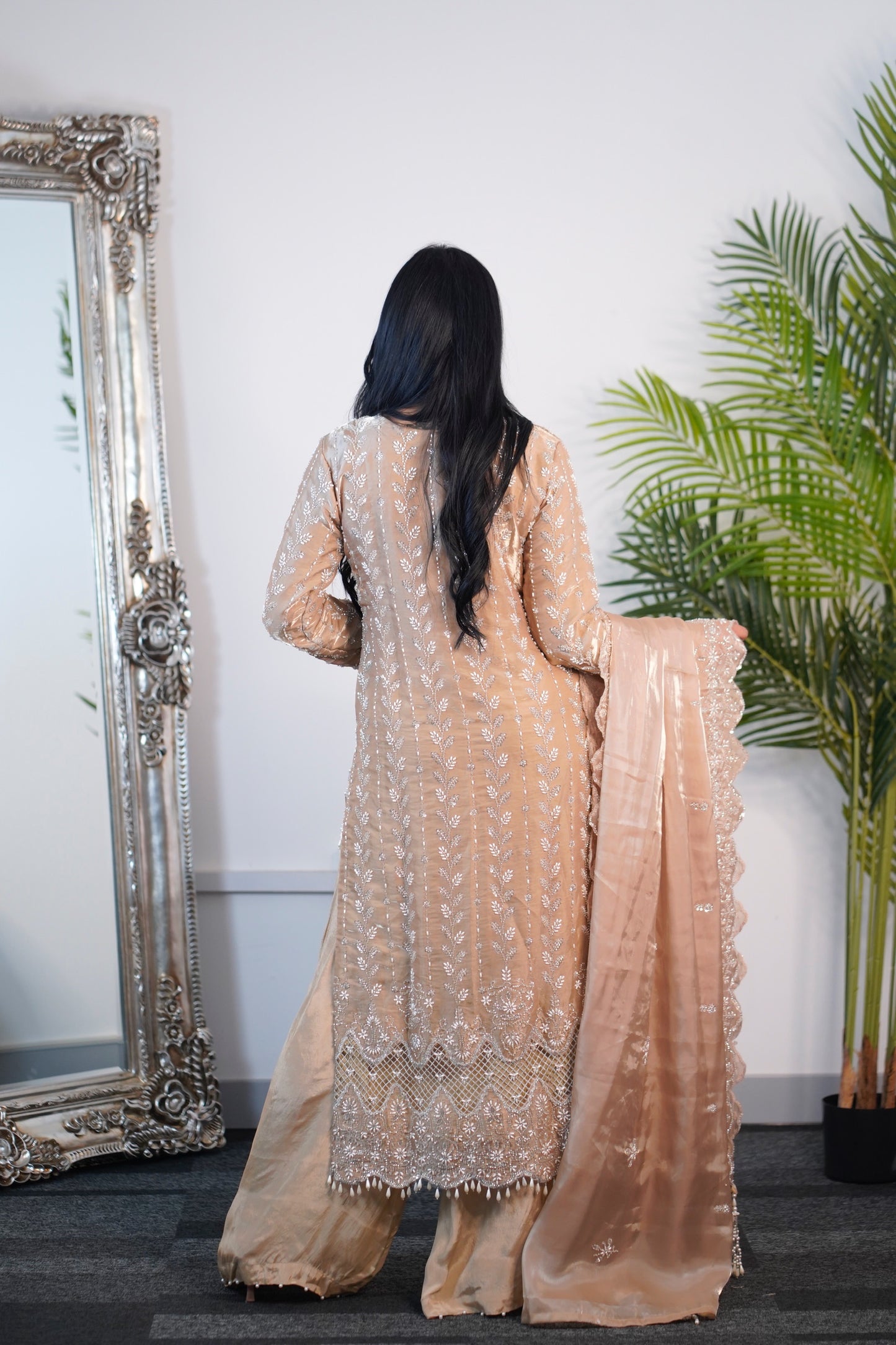 Choori - Cutdana - Nude