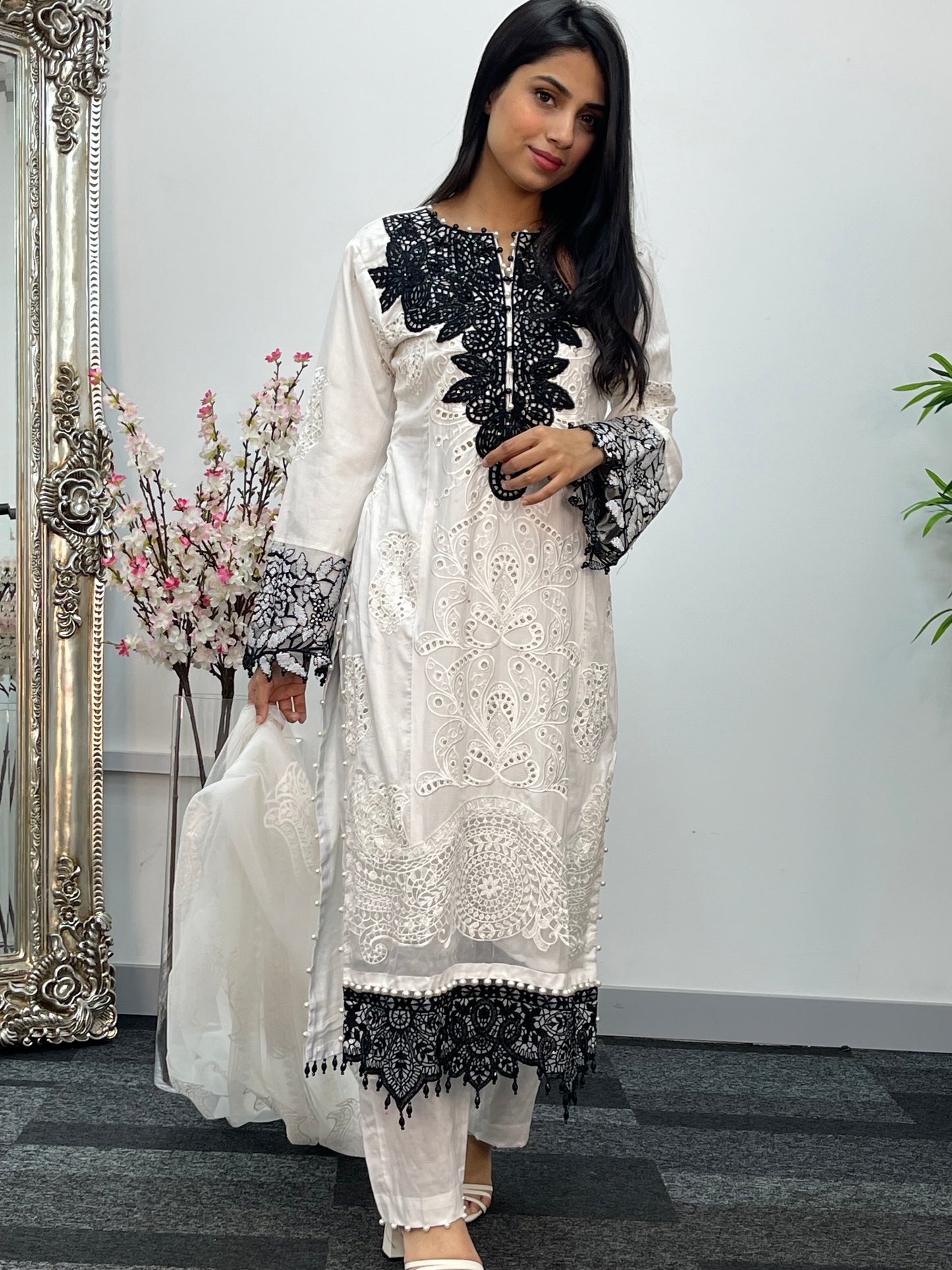 Maria B Inspired - Luxury Lawn 25 -