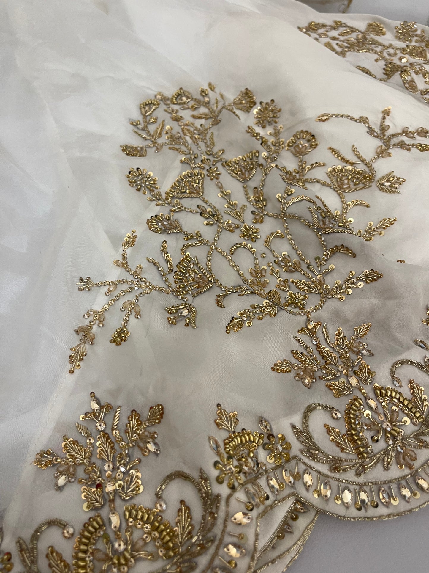 (Preorder 4 weeks) - ISHQ - Off white - Cream