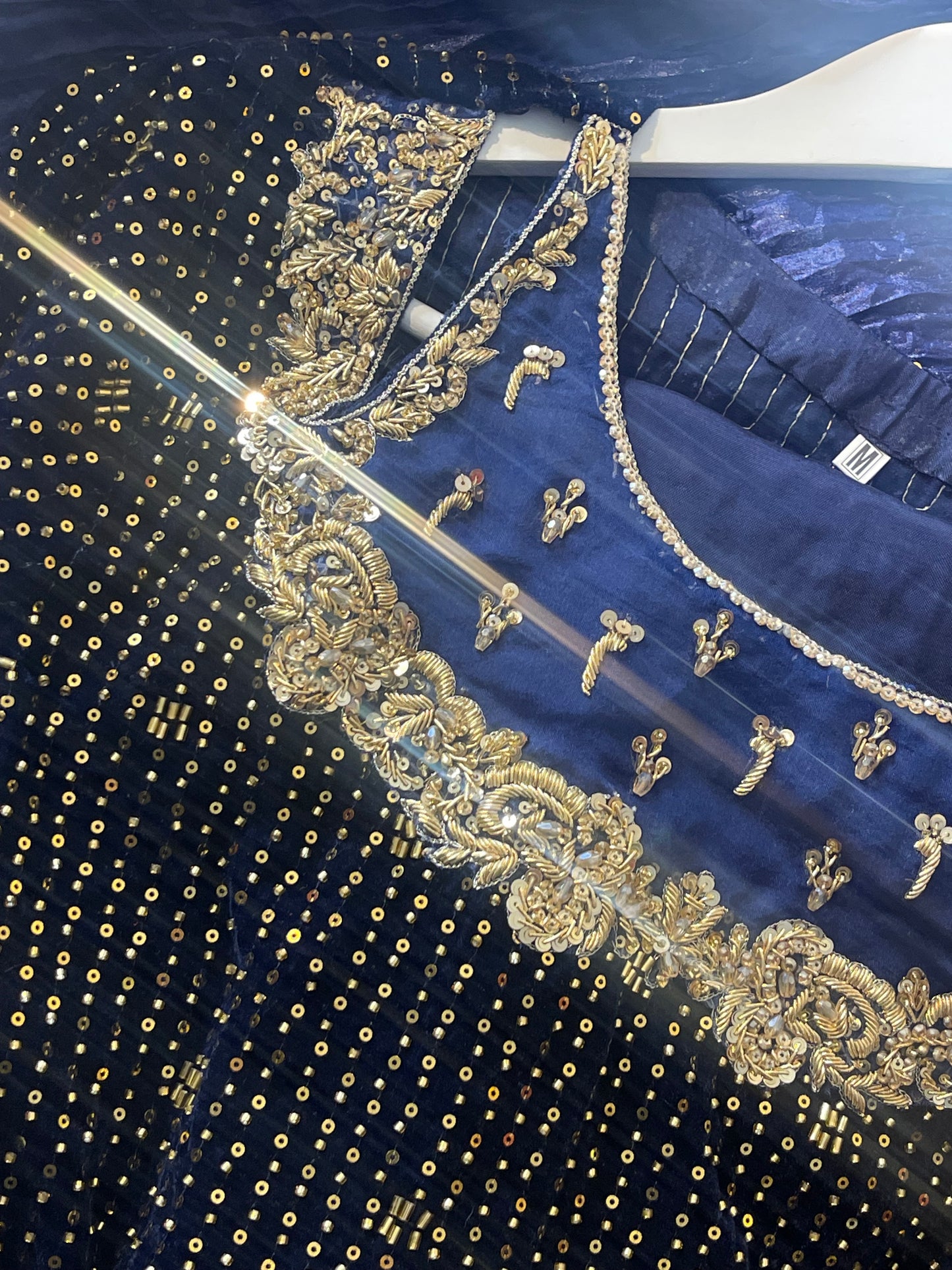 Dil bahar - Cutdana Velvet - Blue