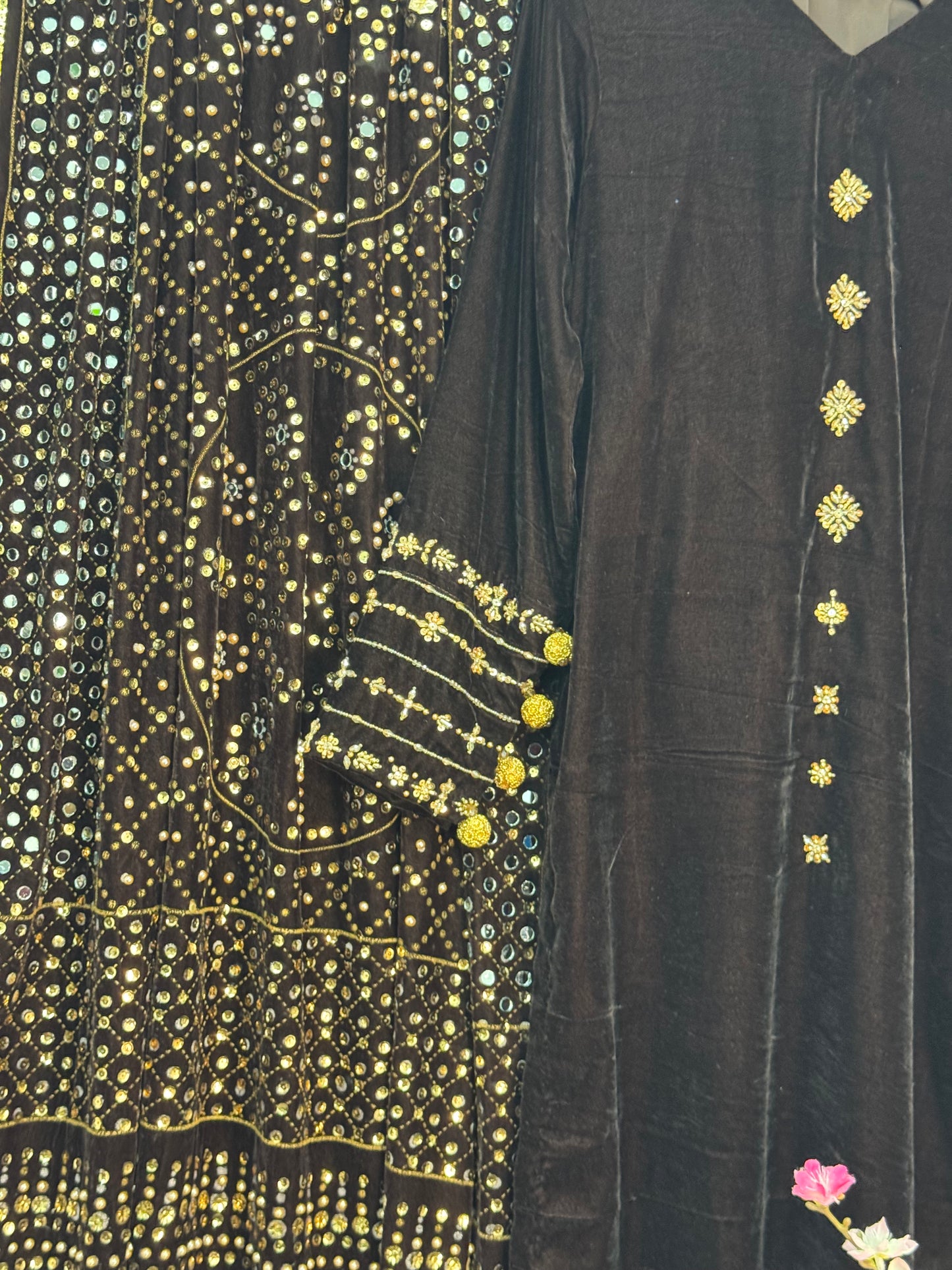 Komal - brown Velvet