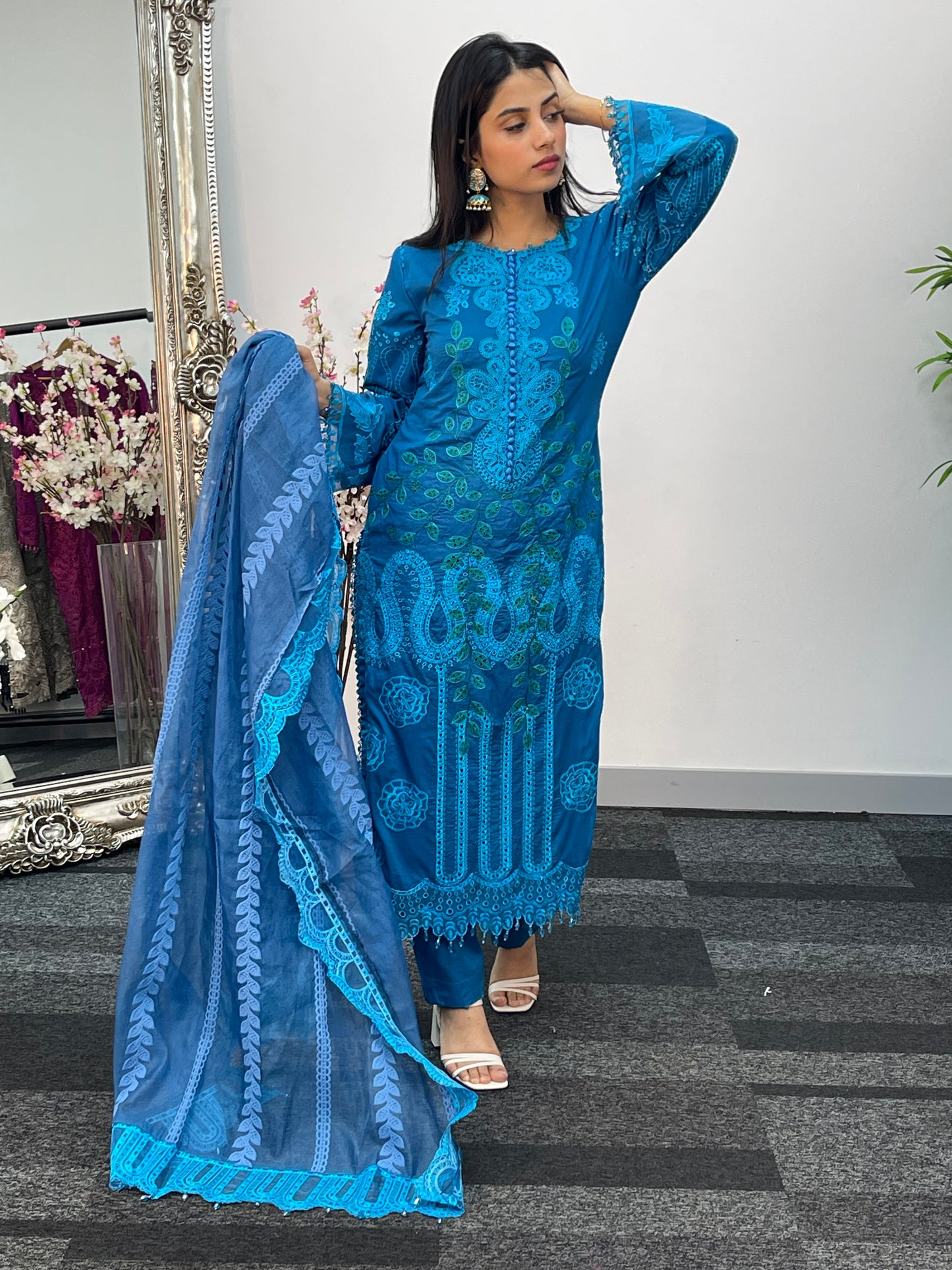 Maria B Inspired - Luxury Lawn 25 - Blue