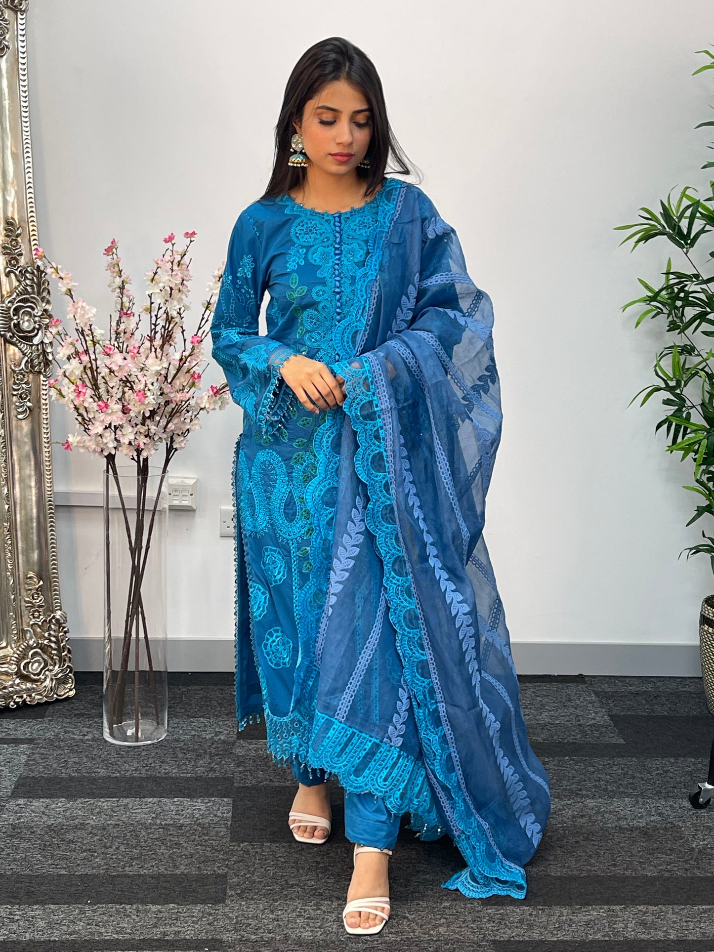 Maria B Inspired - Luxury Lawn 25 - Blue