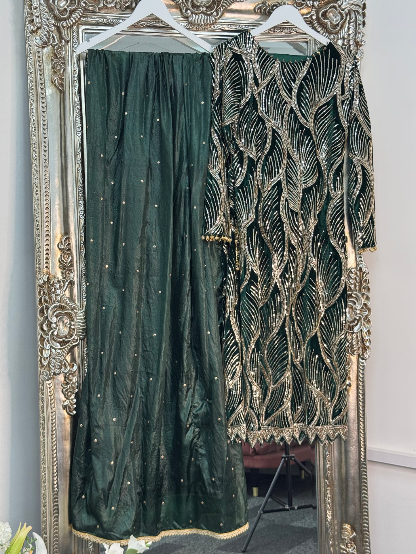 Pia - Cutdana Velvet - Green