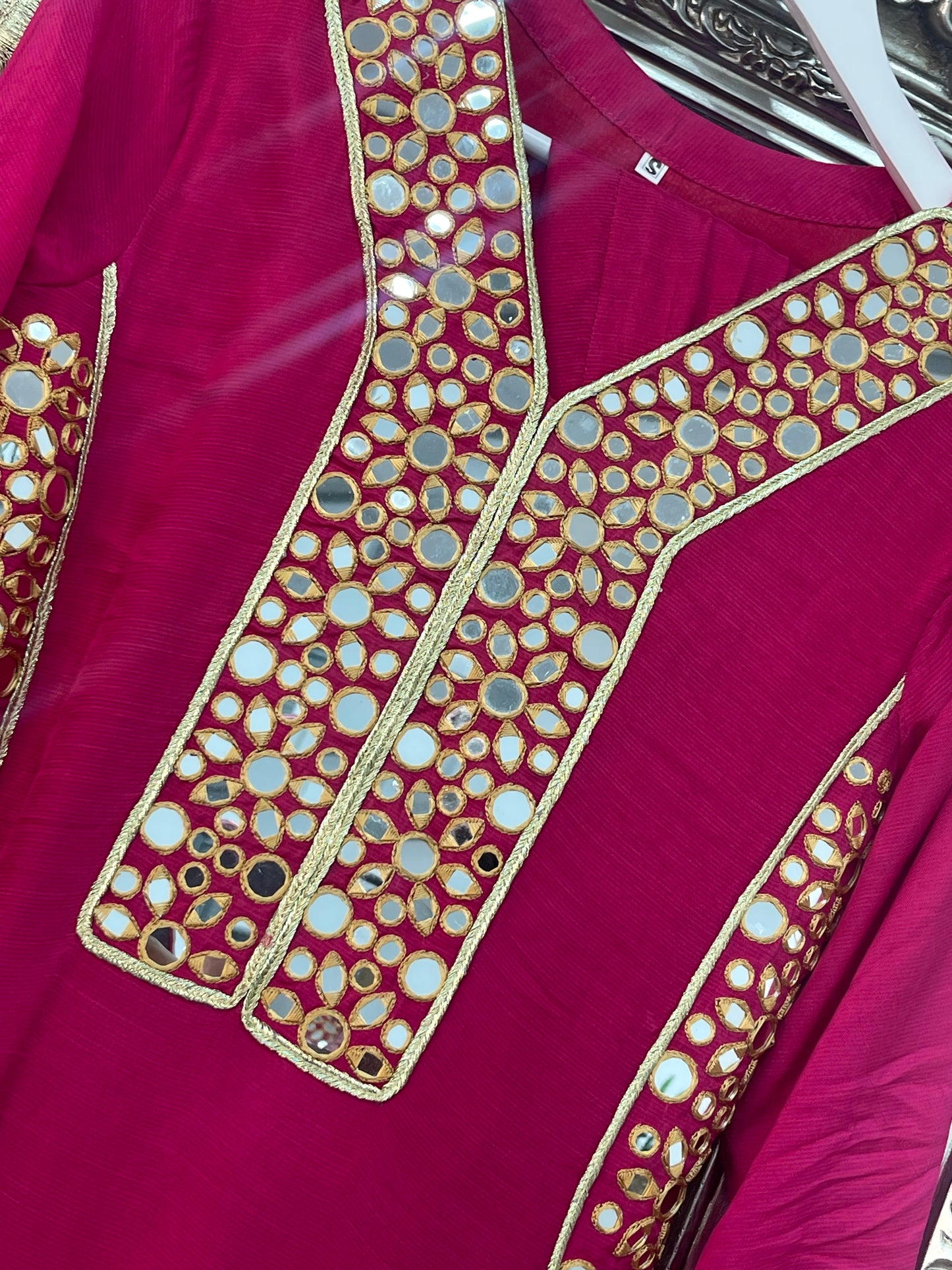 (Preorder 4 weeks) Jhilmil - Mirror Hot Pink