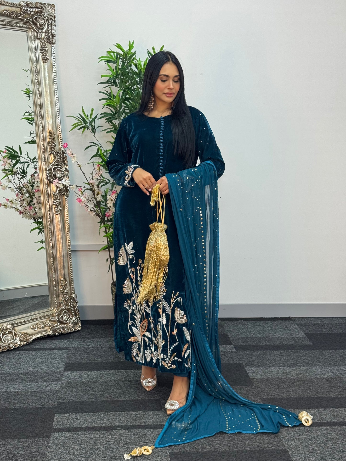 (Pre Order 3/4 Weeks) “Ayeza”Velvet - Teal