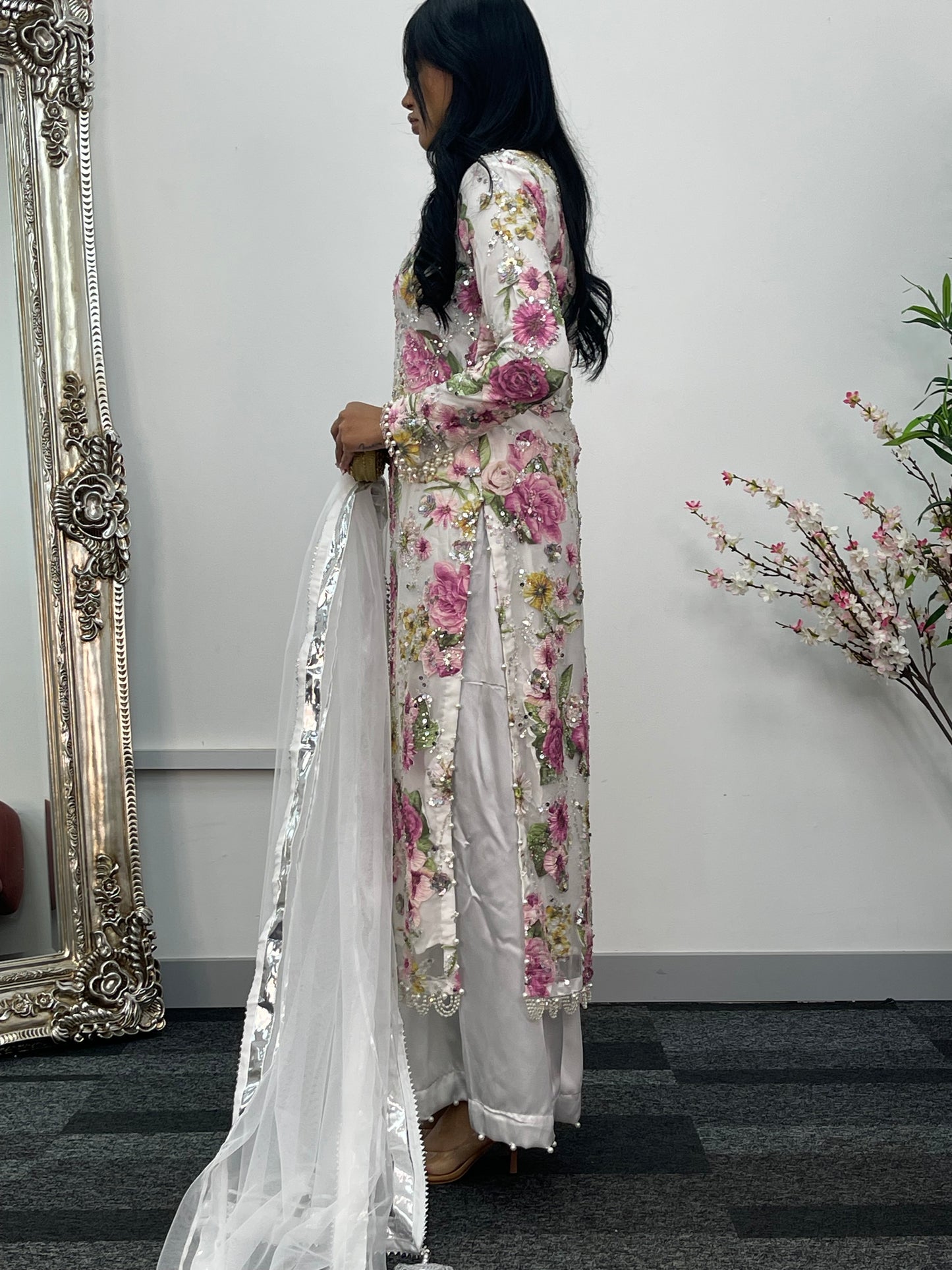 Kareena - Cut Dana Net- White - Karina