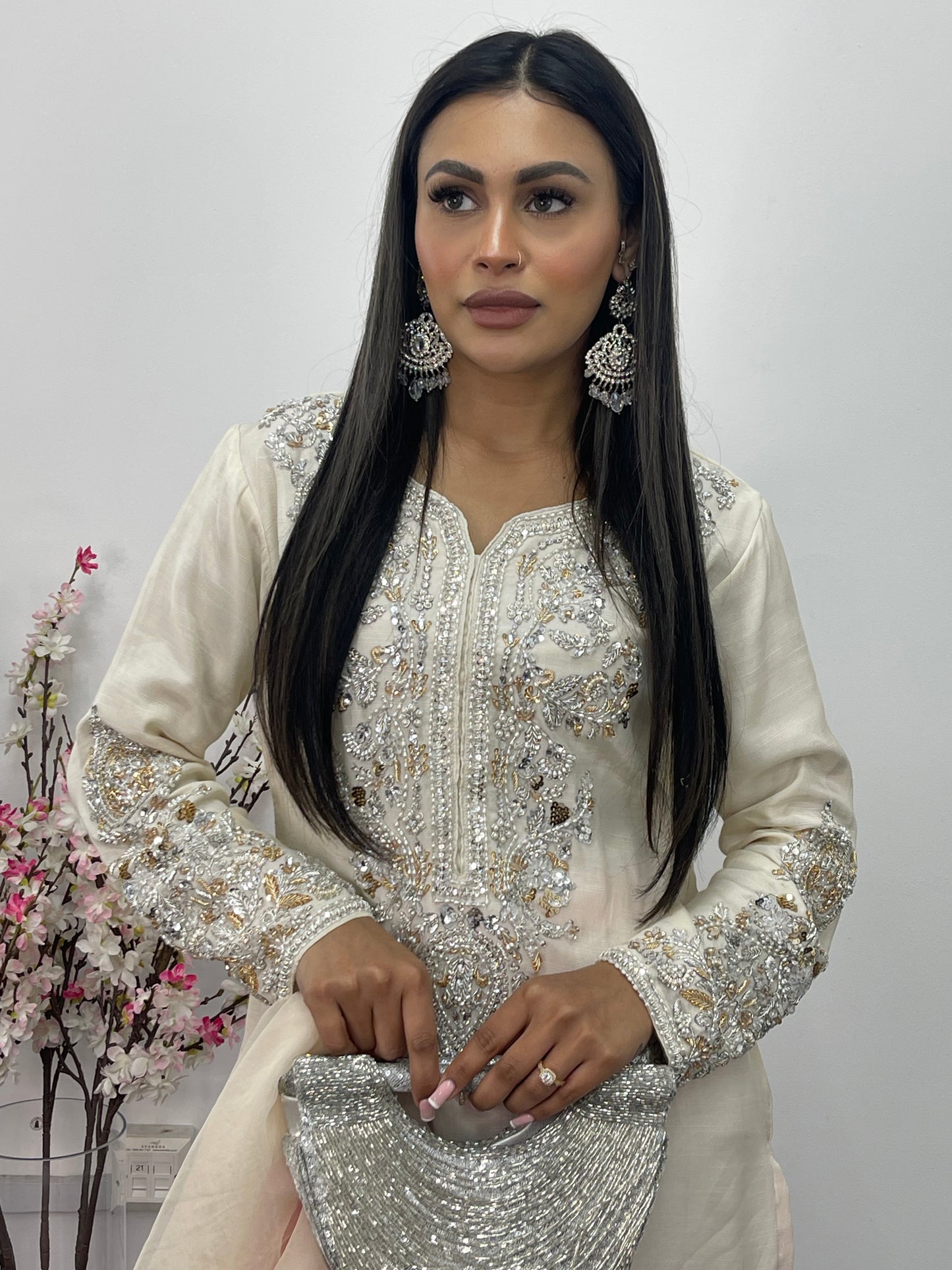 (Pre Order 3/4 Weeks)“Gulaabi” Luxury Outfit - Ombre Pink & Ivory