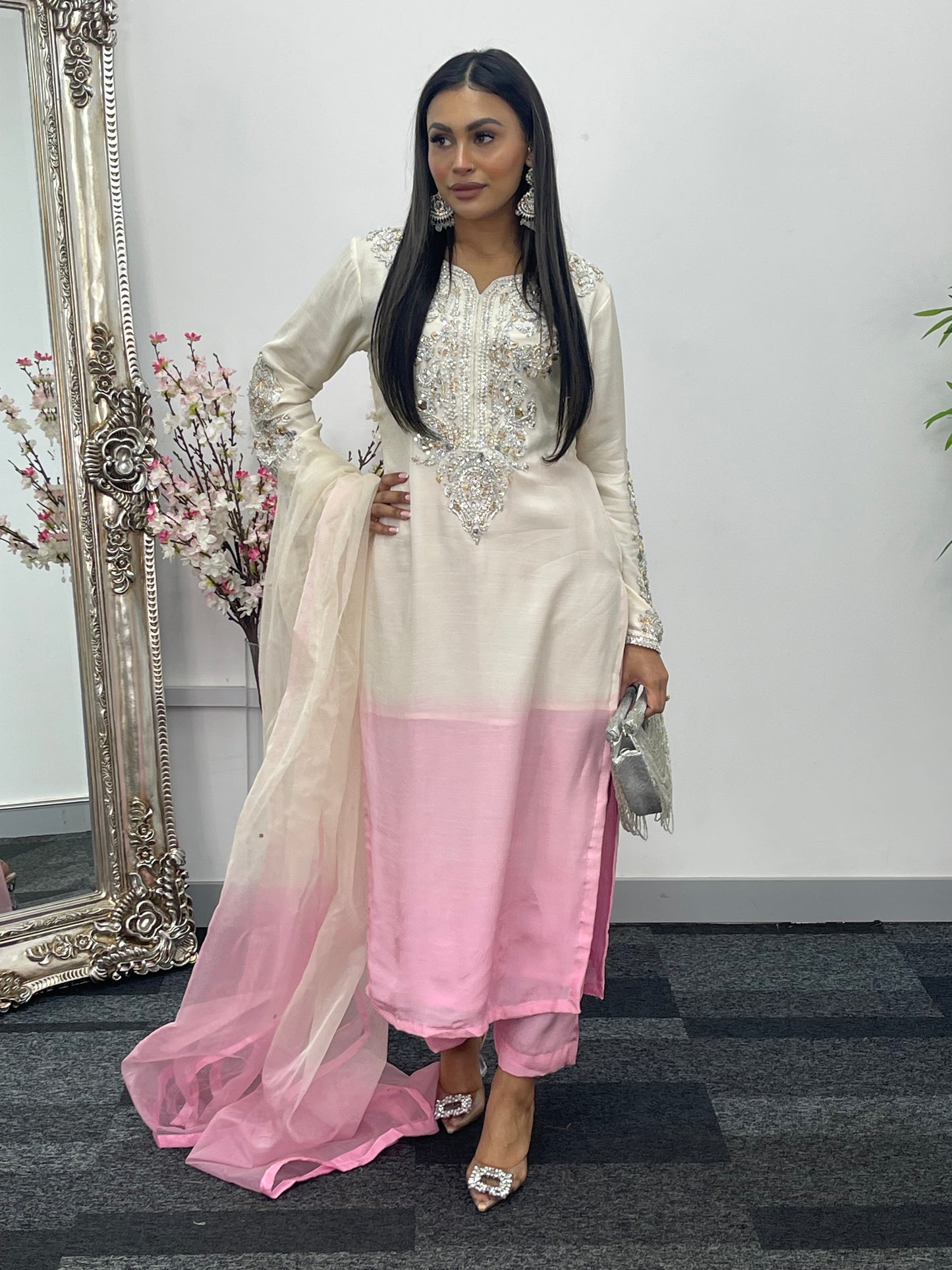 (Pre Order 3/4 Weeks)“Gulaabi” Luxury Outfit - Ombre Pink & Ivory