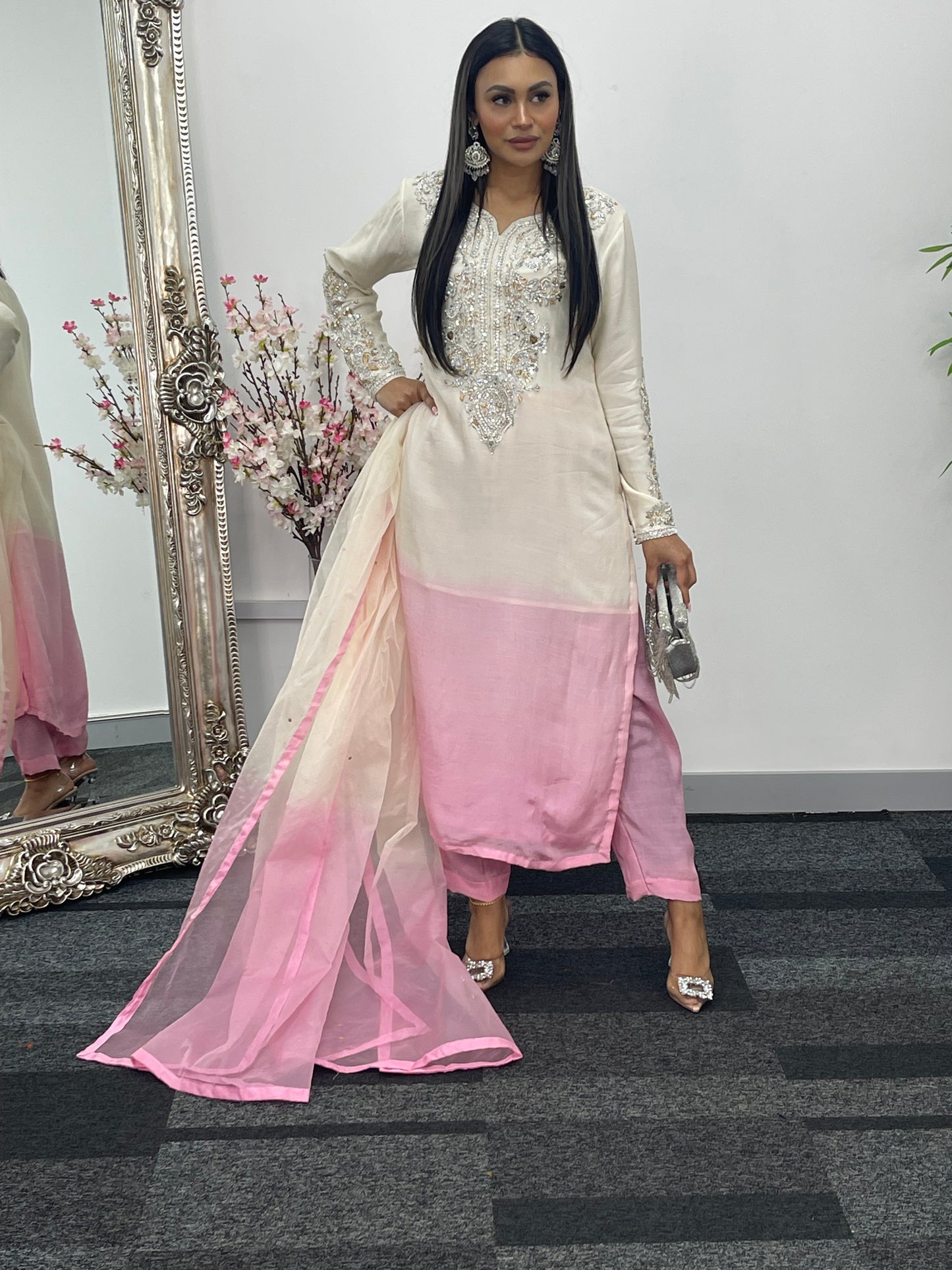 (Pre Order 3/4 Weeks)“Gulaabi” Luxury Outfit - Ombre Pink & Ivory