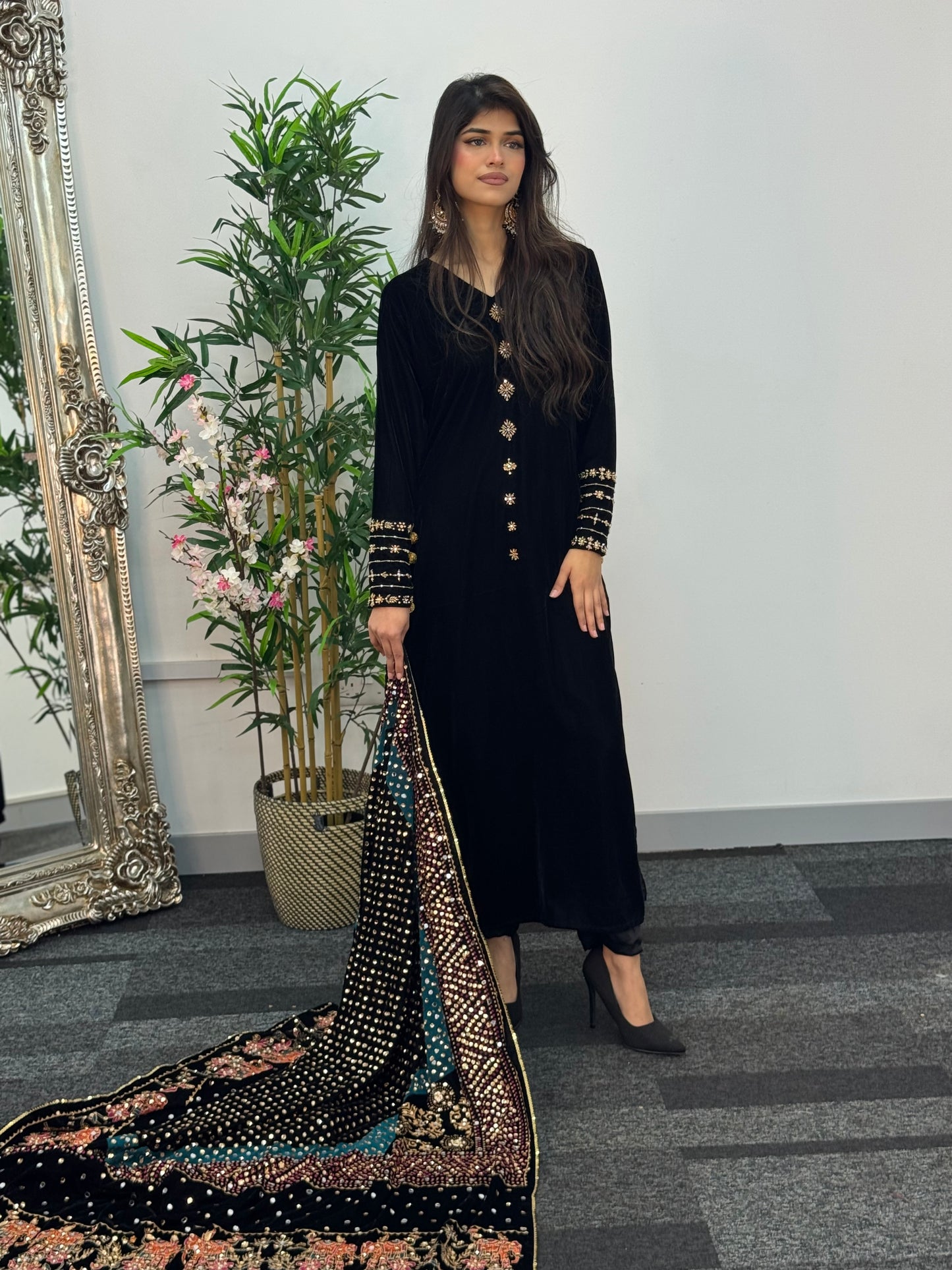 Komal - Black Velvet