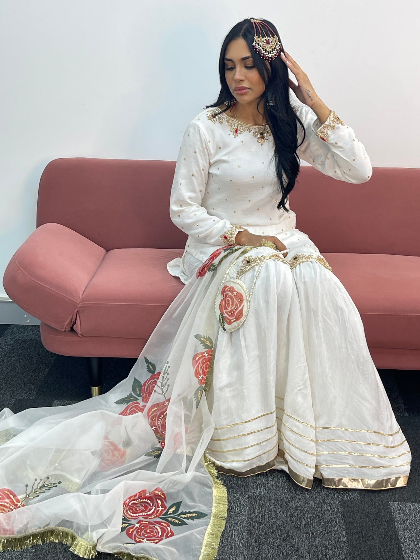 Safaid  Gulab - Garara - R