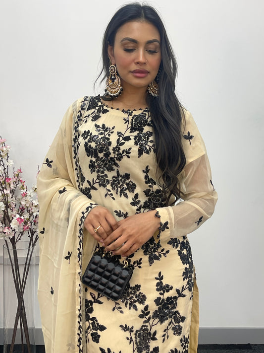 “Tooba” Ivory Chiffon Sitari - W