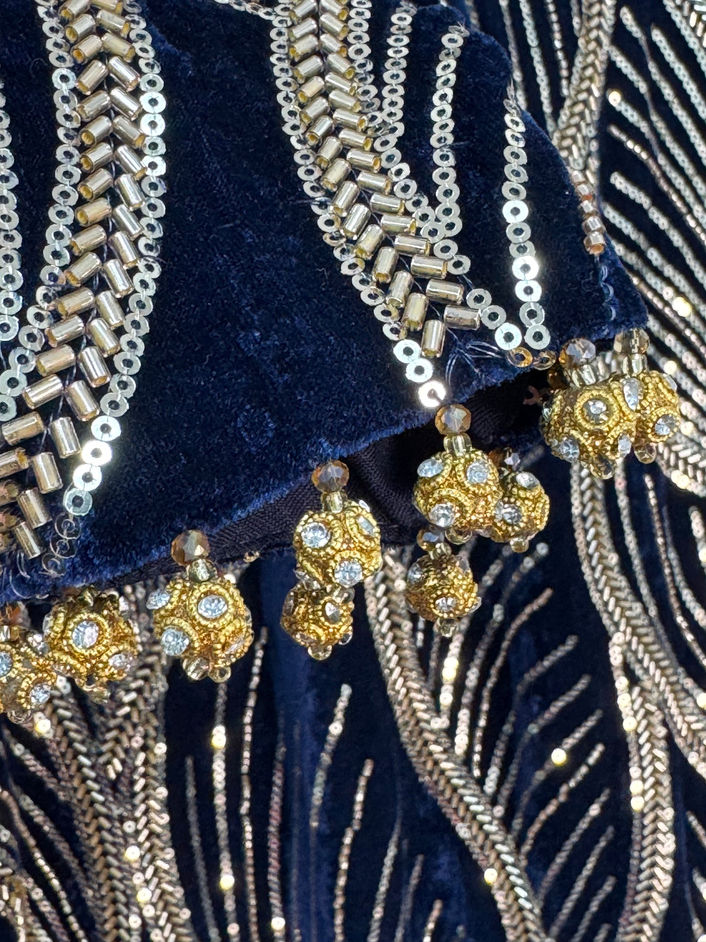 Pia - Cutdana Velvet - navy Blue