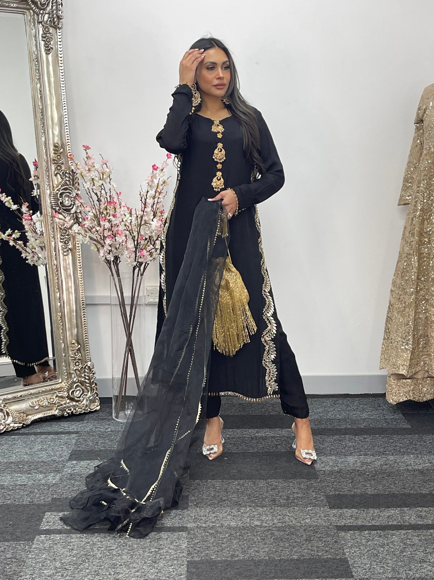 Sheesh Mahal - Black