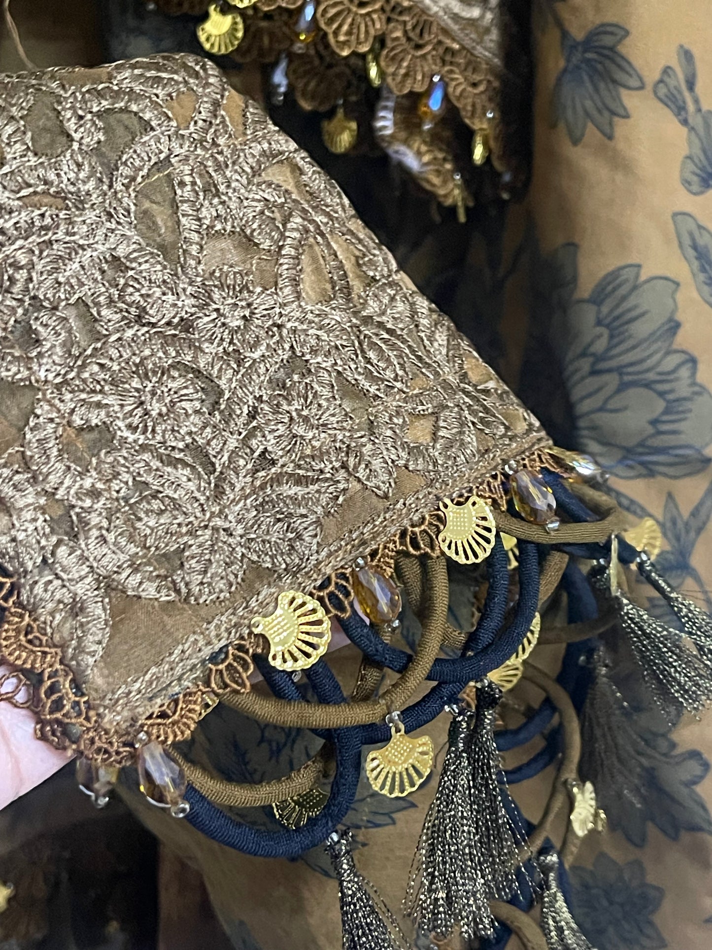 Maria B Inspired - brown - Cambric