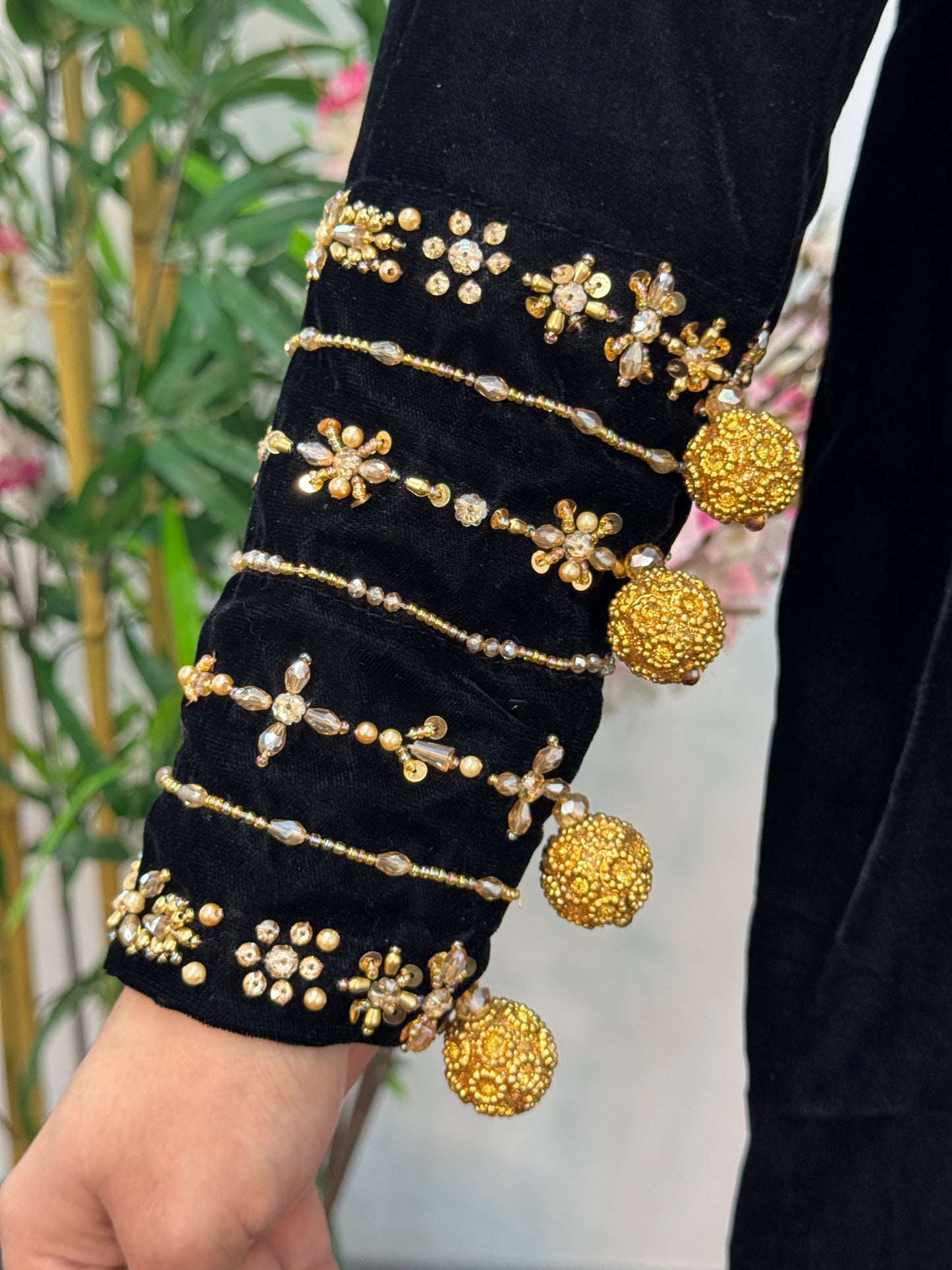 Komal - Black Velvet