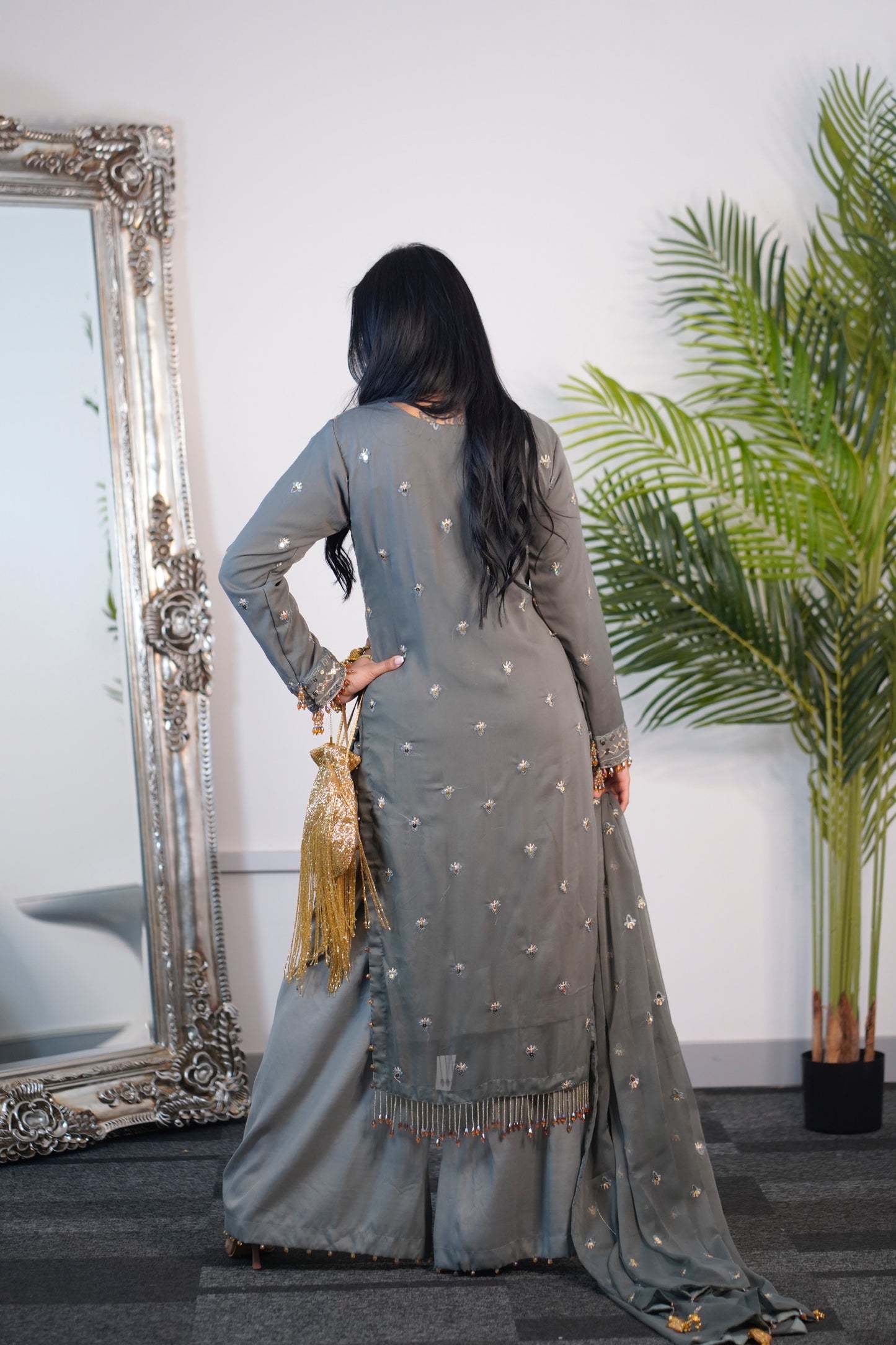 Noori - Cutdana - Gray