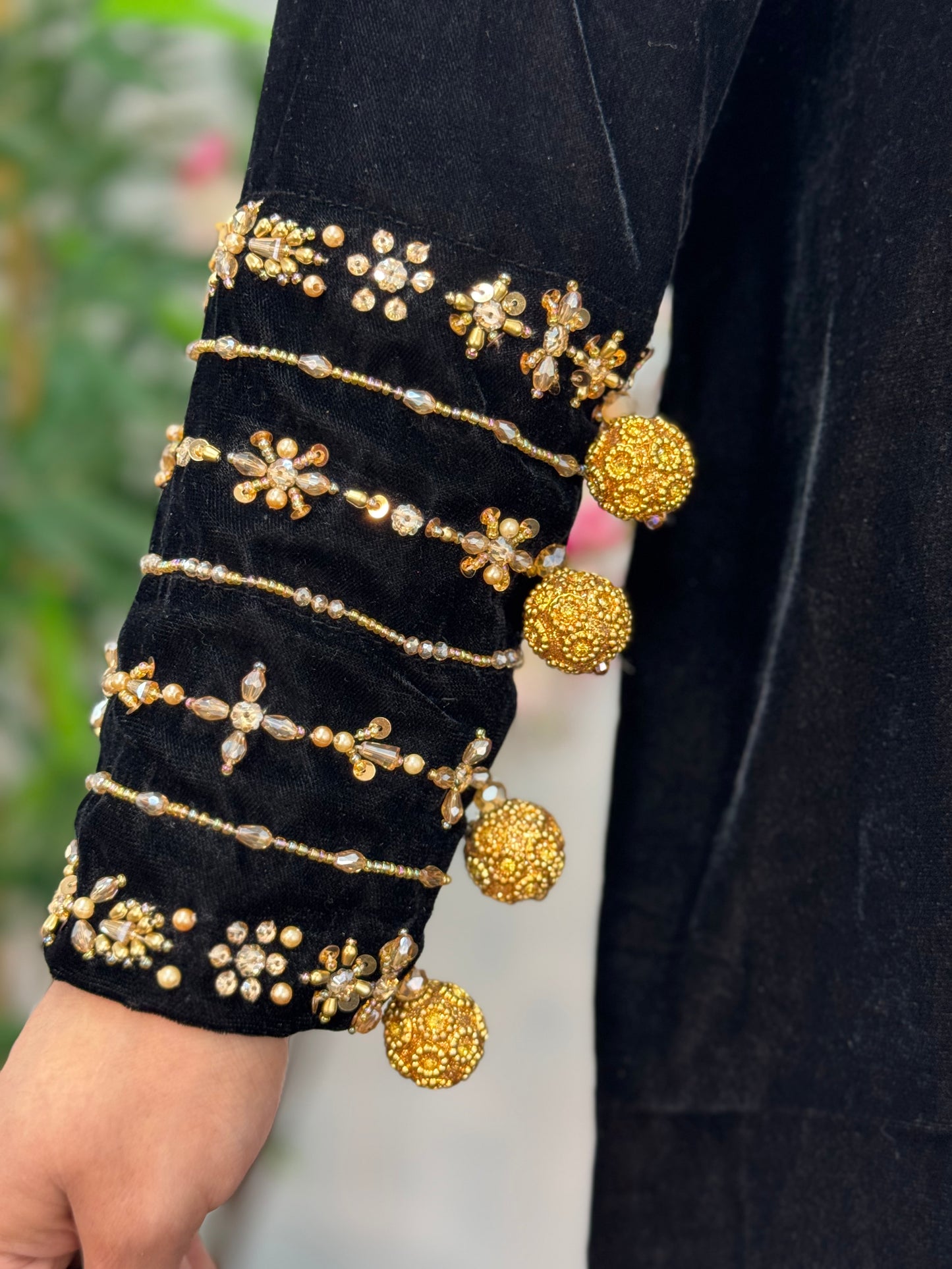 Komal - Black Velvet