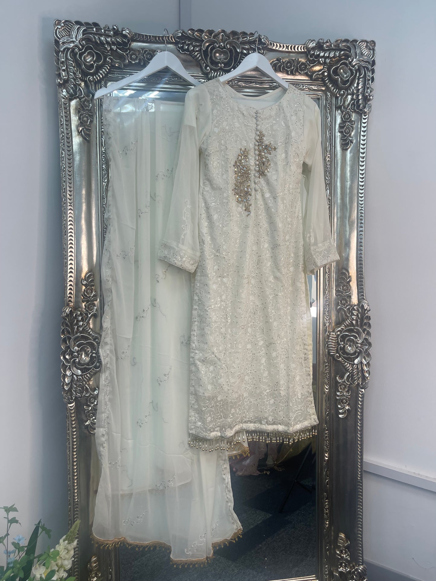 Pearls  - Ivory- Off white - V