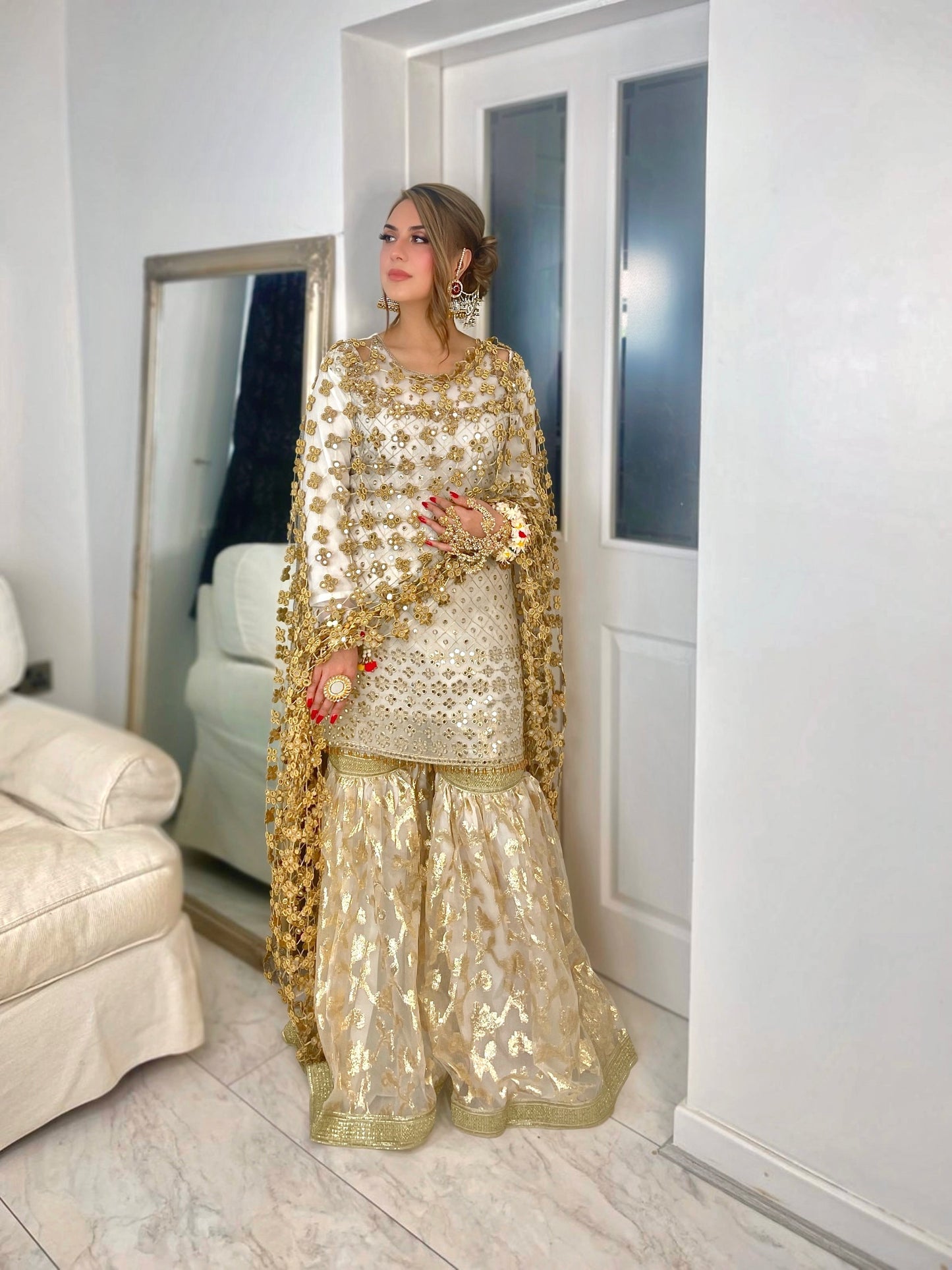 (Preorder 4 weeks) BRIDAL Posheeda Sheesh Dupatta Only - Poshida Sheesha - Mirror dupata