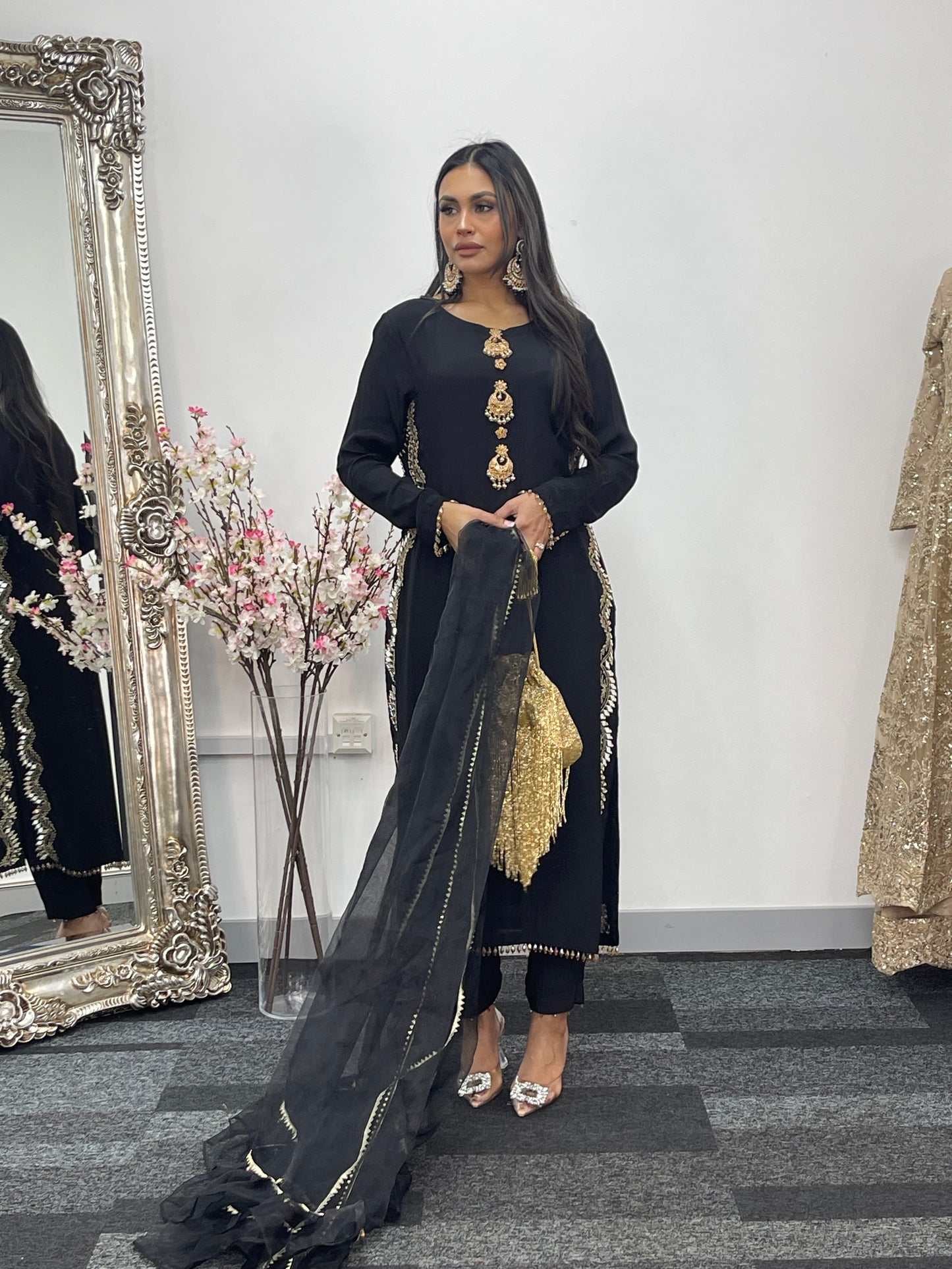 Sheesh Mahal - Black