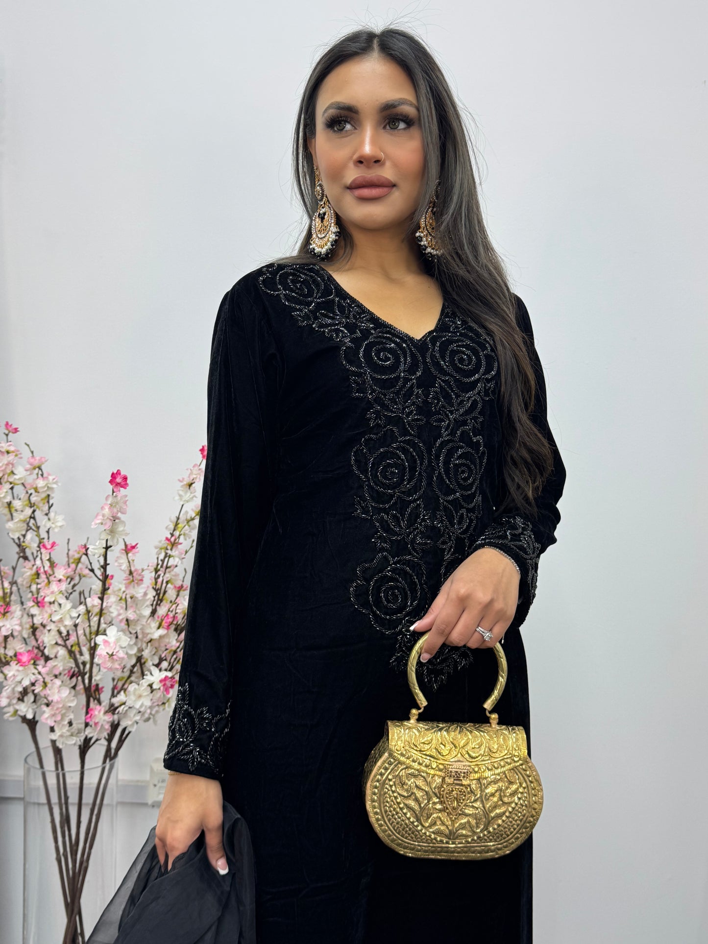 Moti Sitaray - Black Velvet Pret - Cutdana