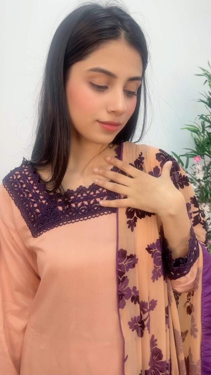 Plachi outfit - maroon