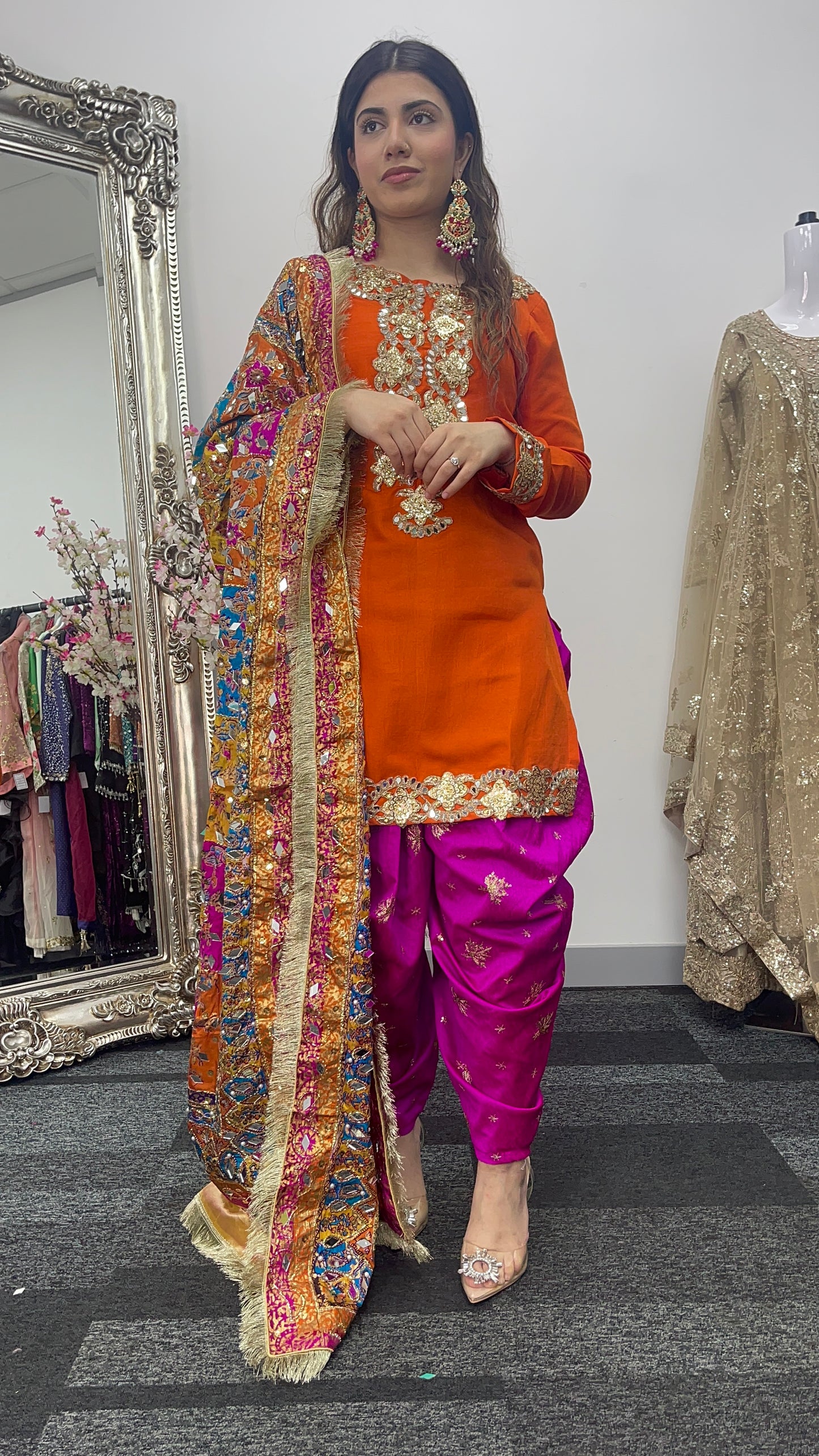 Dhoti Sheesha - Punjabi Shalwar Suit - S