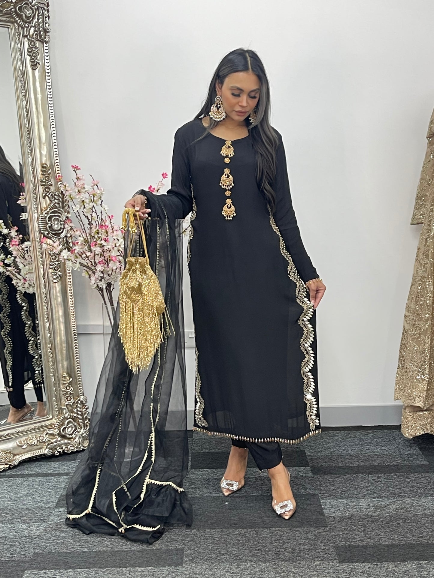 Sheesh Mahal - Black