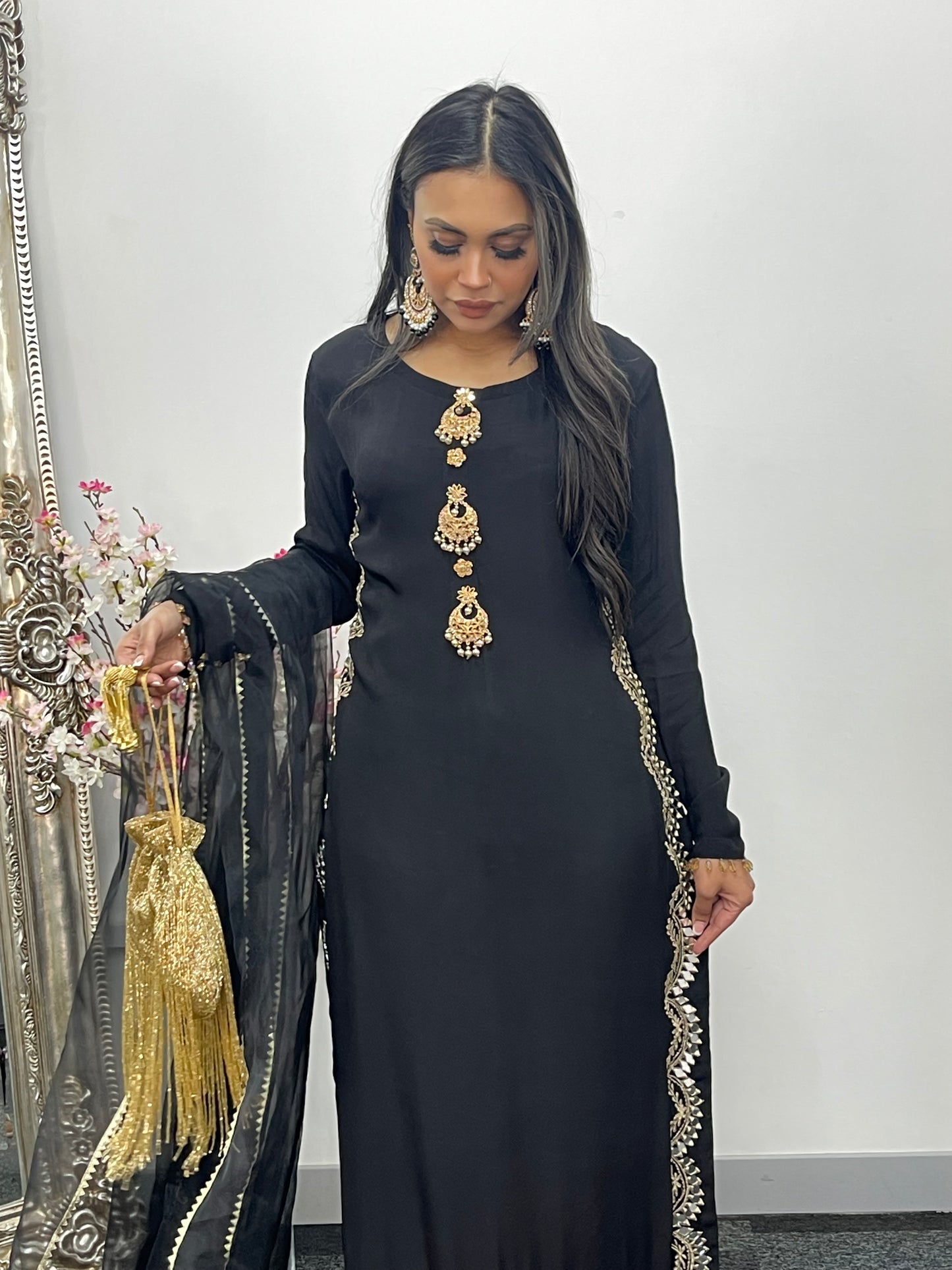 Sheesh Mahal - Black