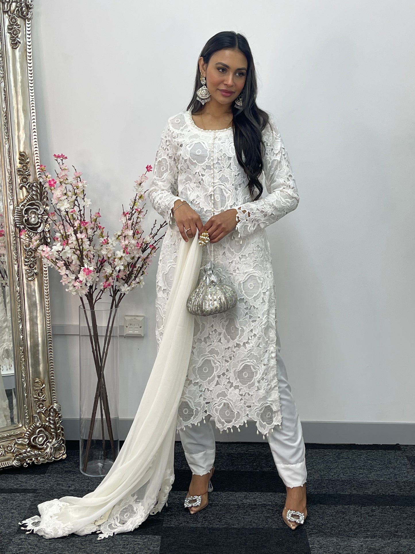 Lacy Crochet - diya - white - dia