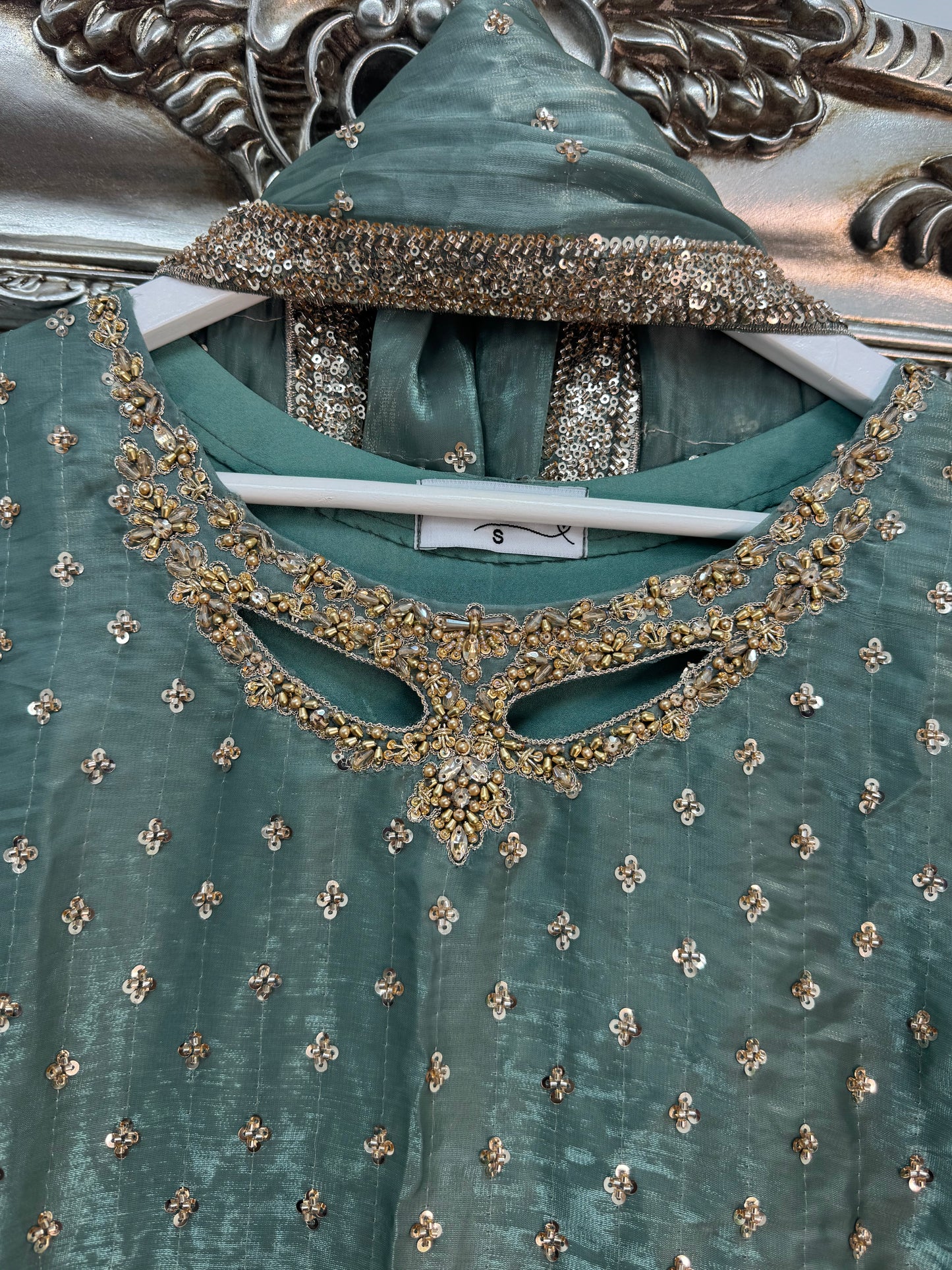 Parwana - mint