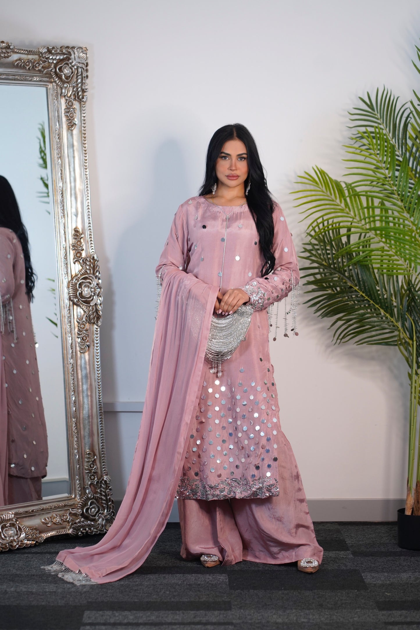 Afshan - Pink
