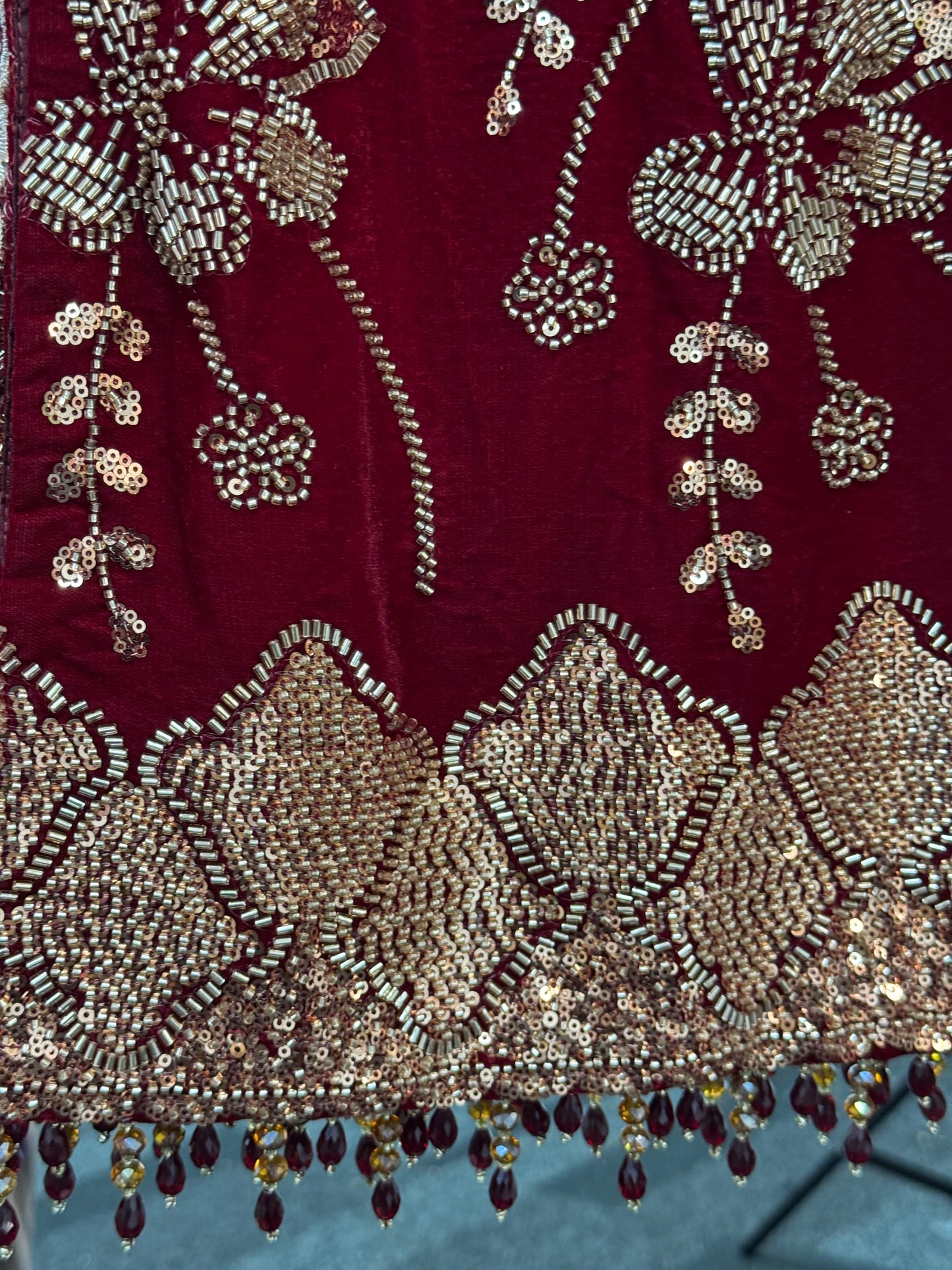 Zeba - Cutdana Velvet- Red