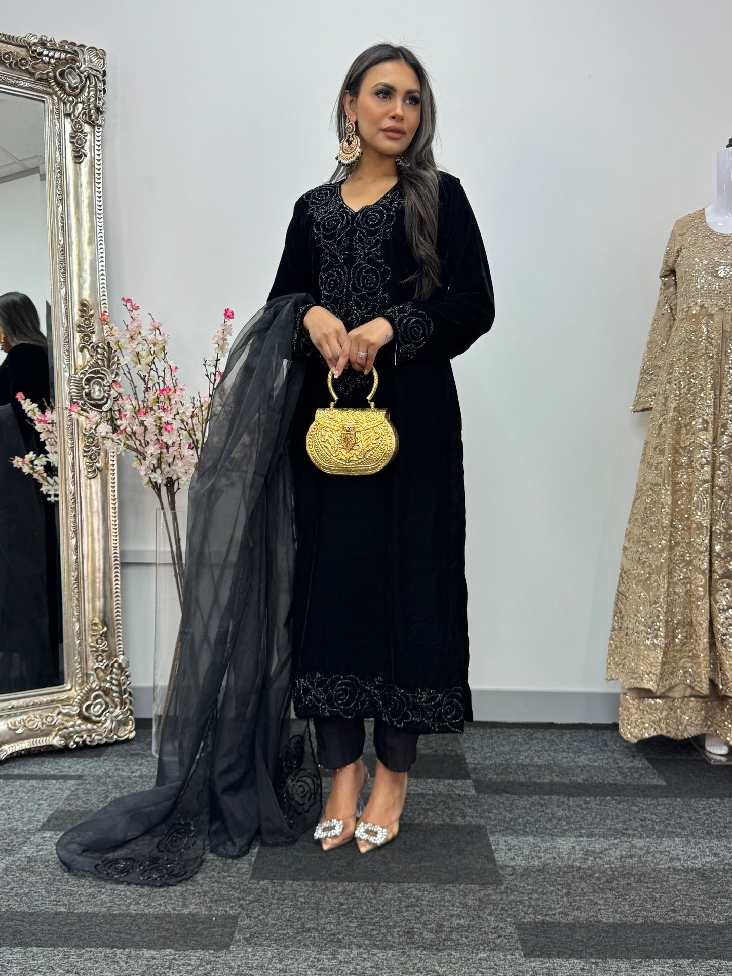 Moti Sitaray - Black Velvet Pret - Cutdana