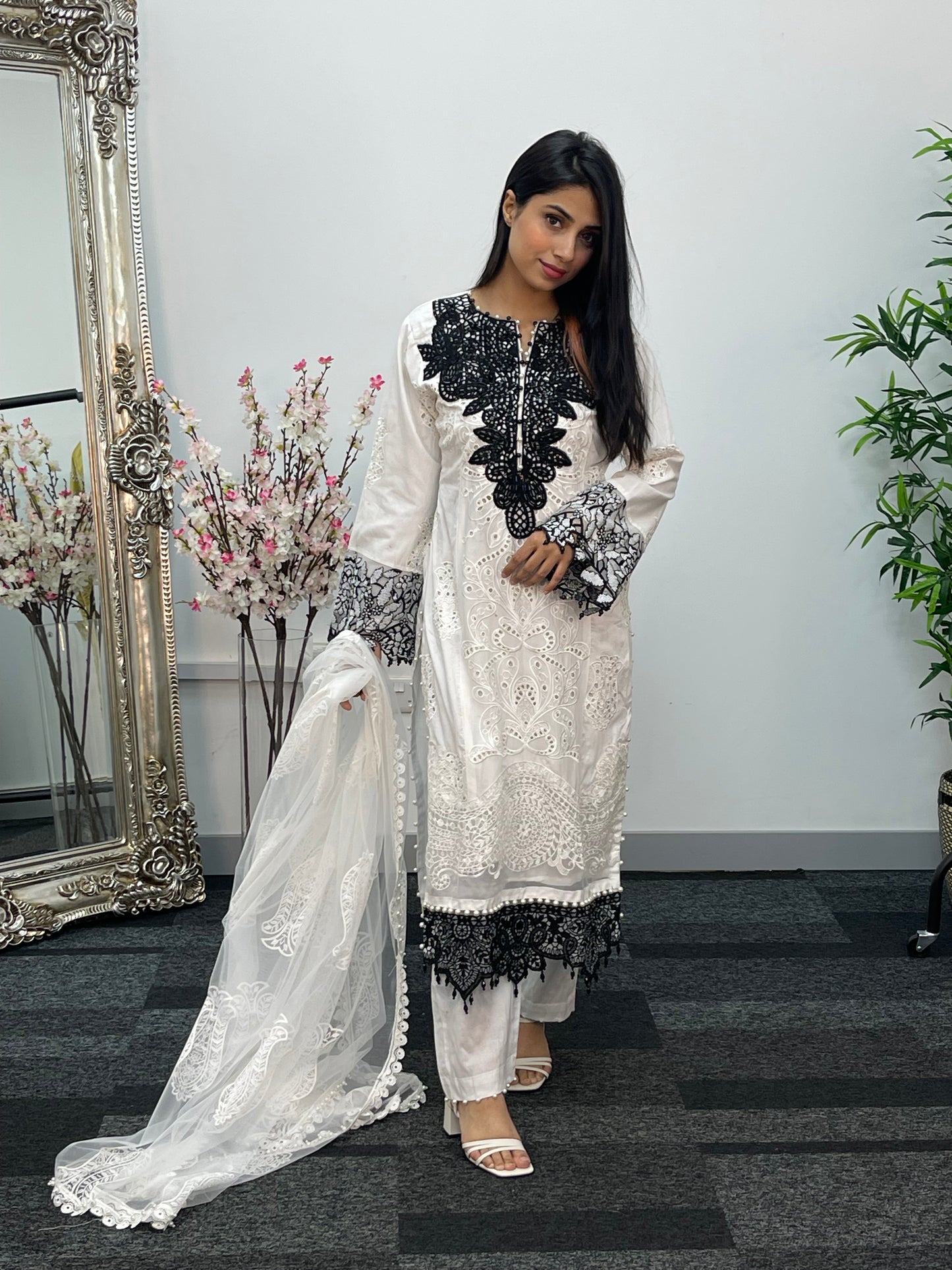 Maria B Inspired - Luxury Lawn 25 -