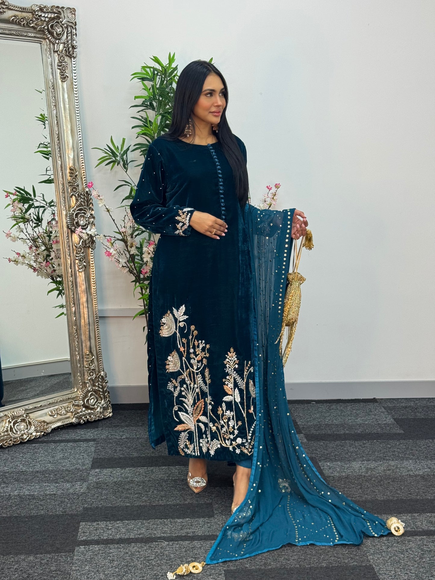 (Pre Order 3/4 Weeks) “Ayeza”Velvet - Teal