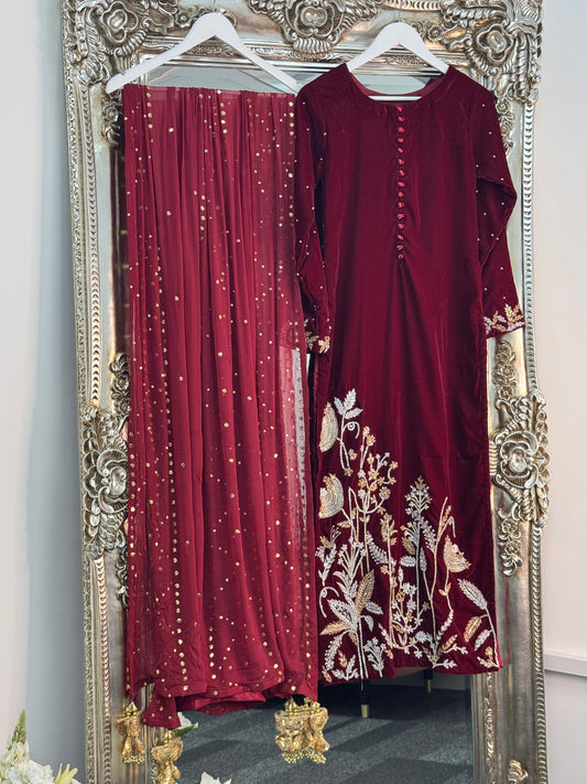 (Pre Order 3/4 Weeks) “Ayeza”Velvet - Maroon