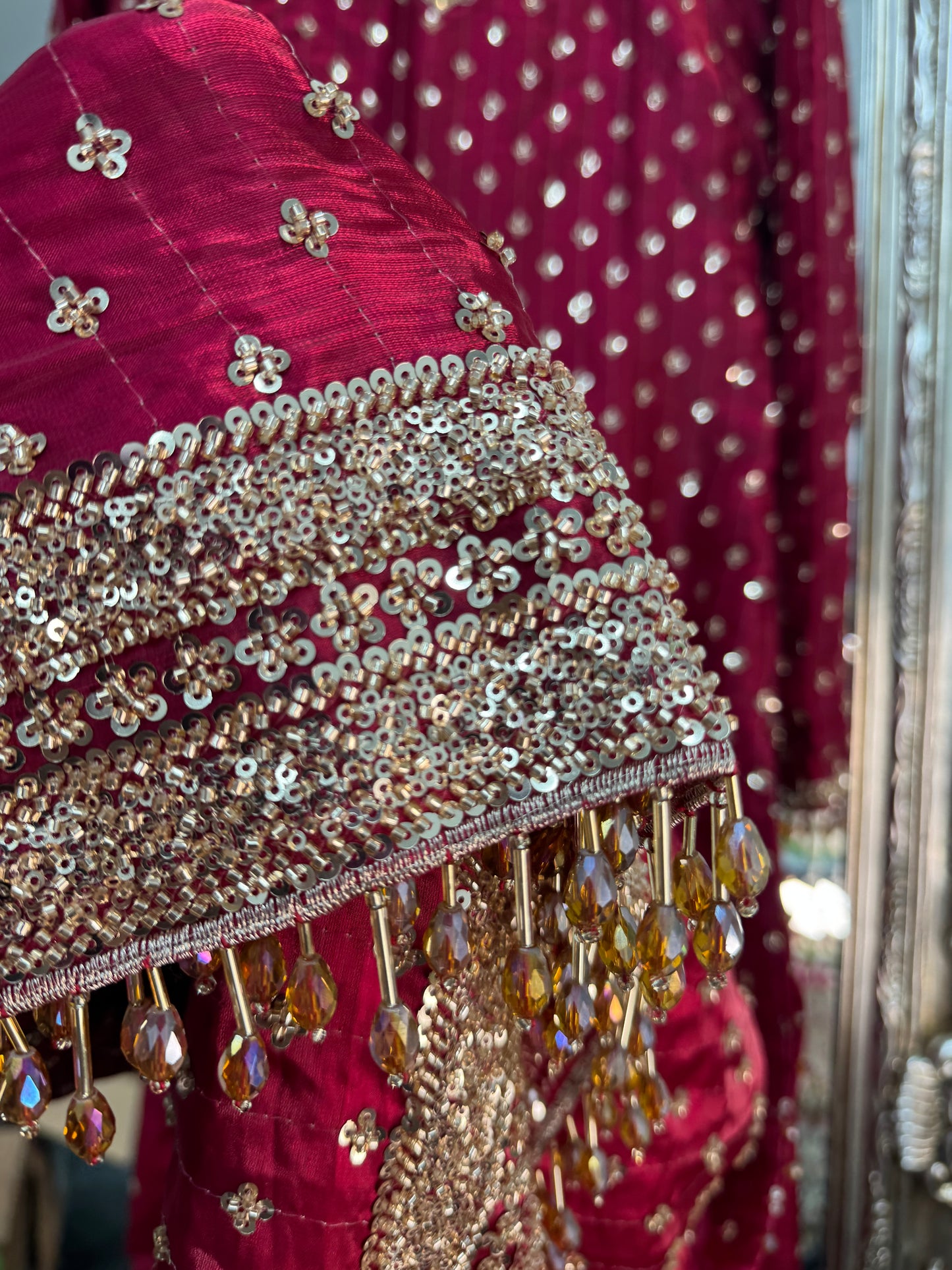 Parwana - red - maroon