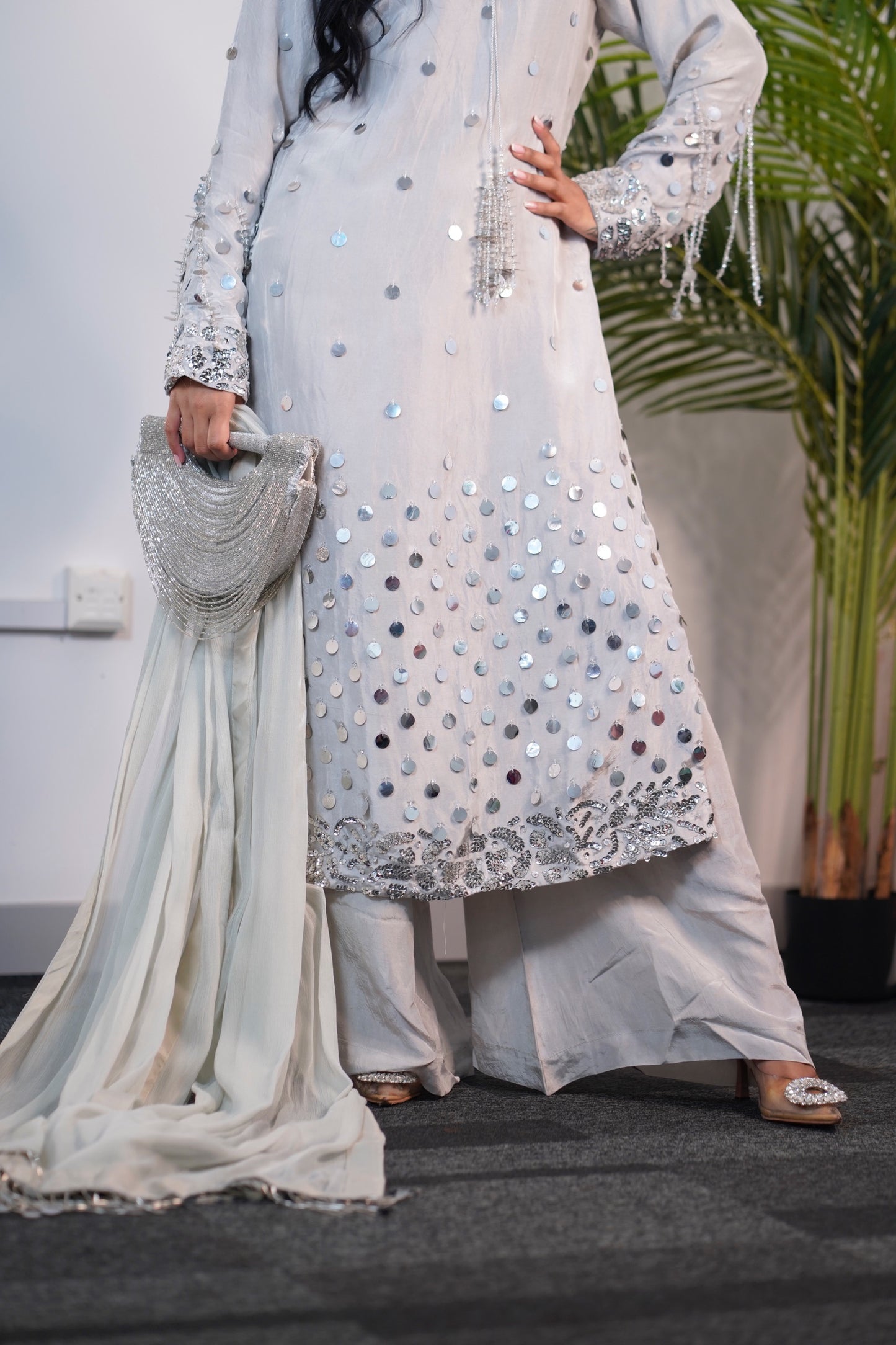 Afshan / Gray