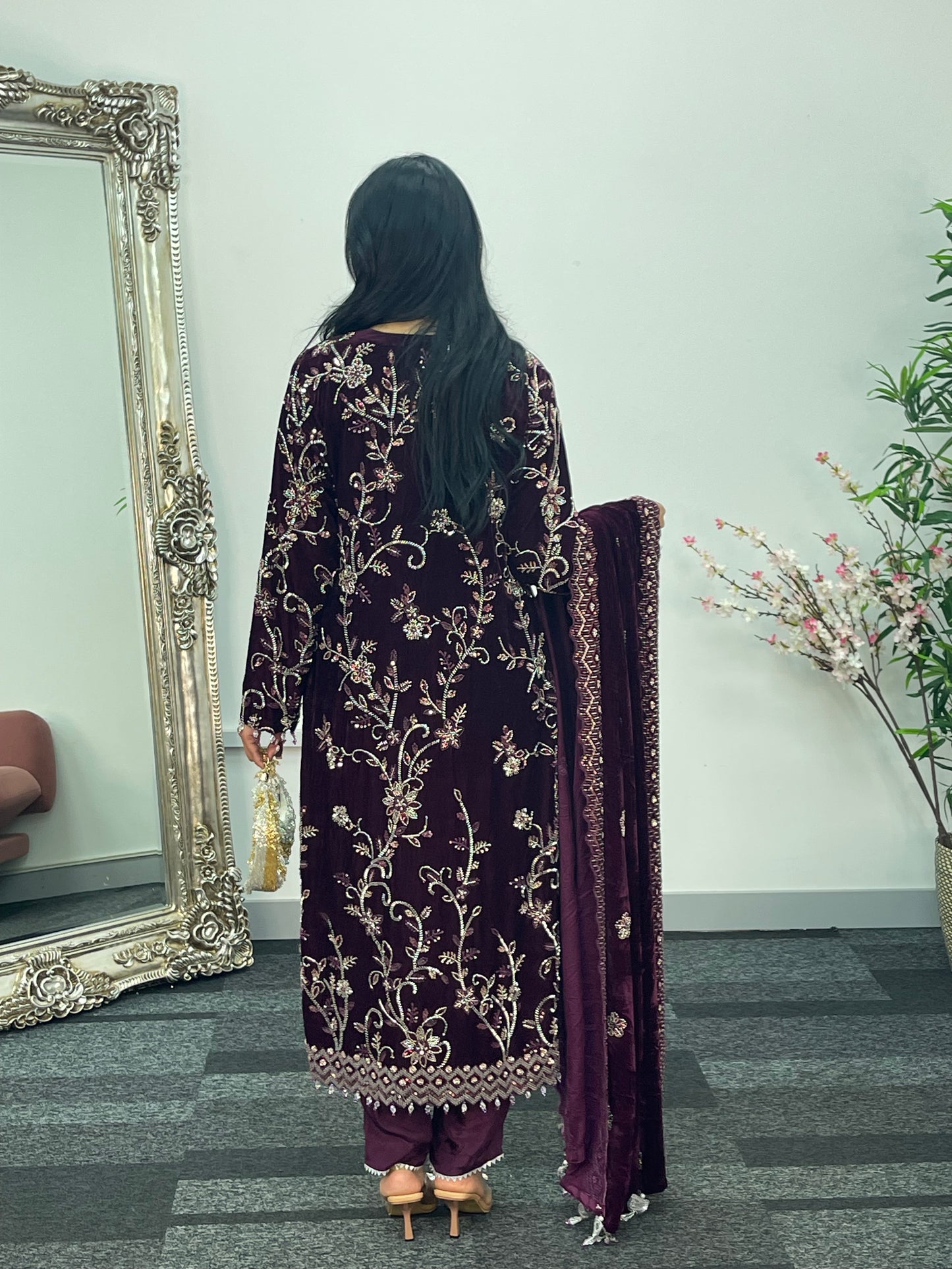 “Makhmal” Plum Velvet Cutdana - Party Wedding Outfit - AA