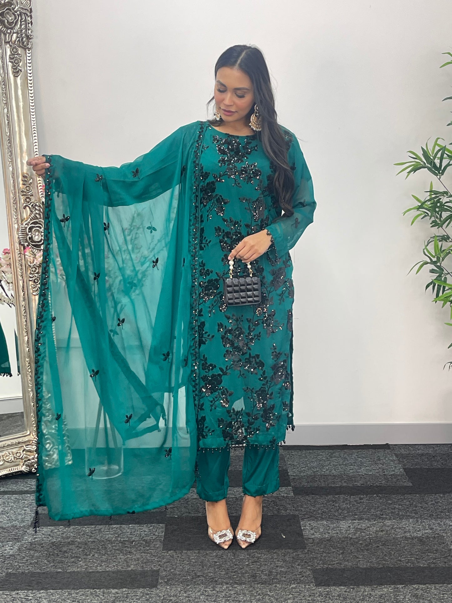 “Tooba” Green Chiffon Sitari - W